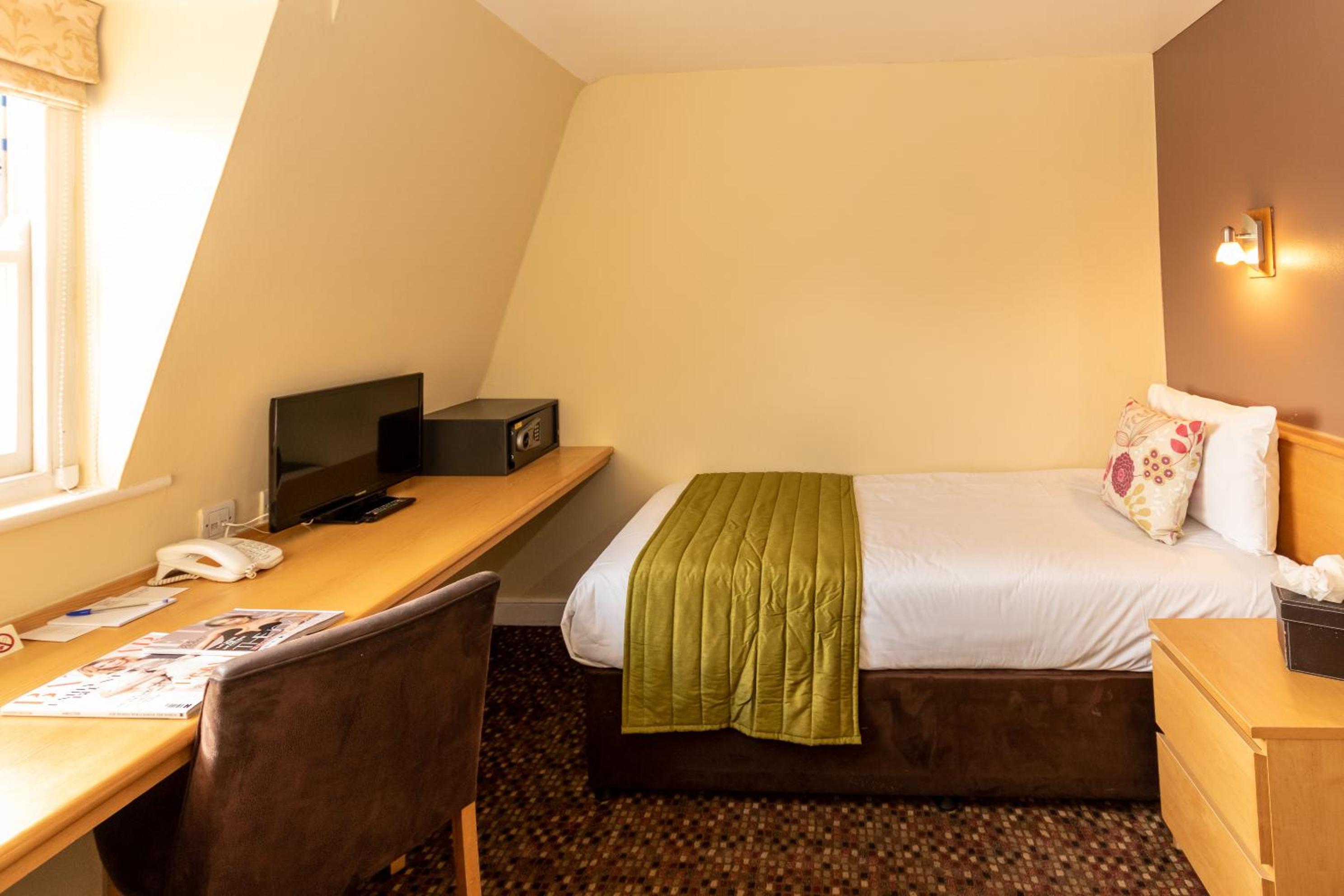 Single Bed photo 2