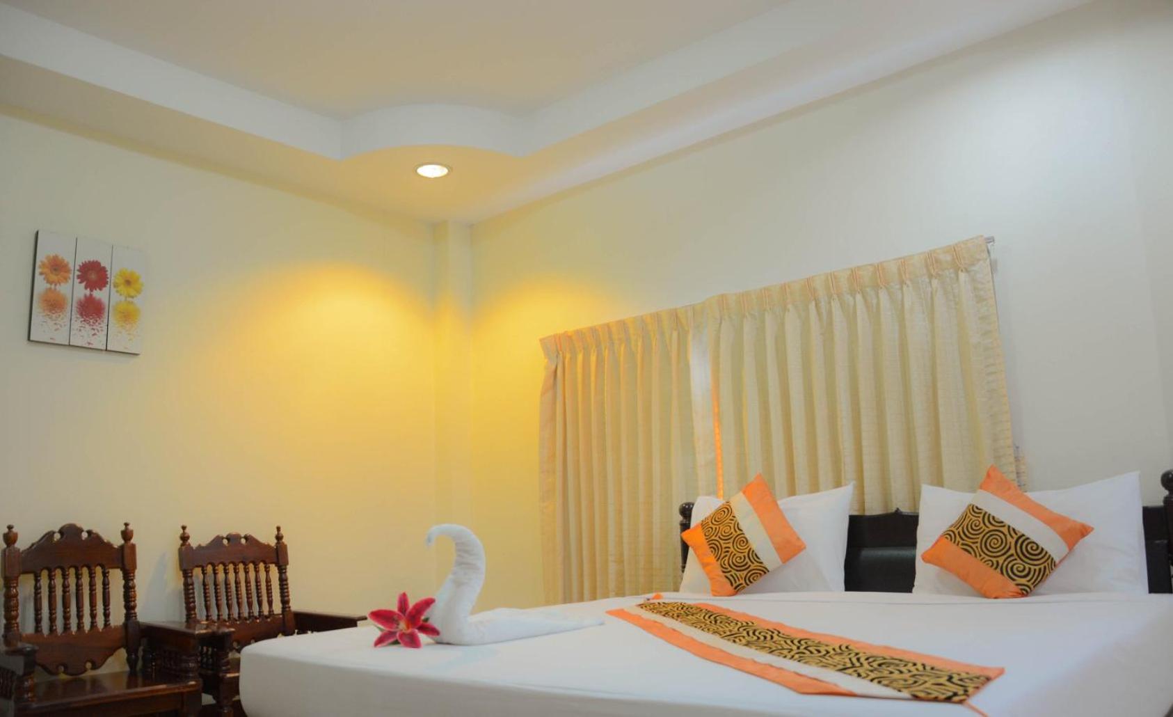 Deluxe Double or Twin Room photo 3