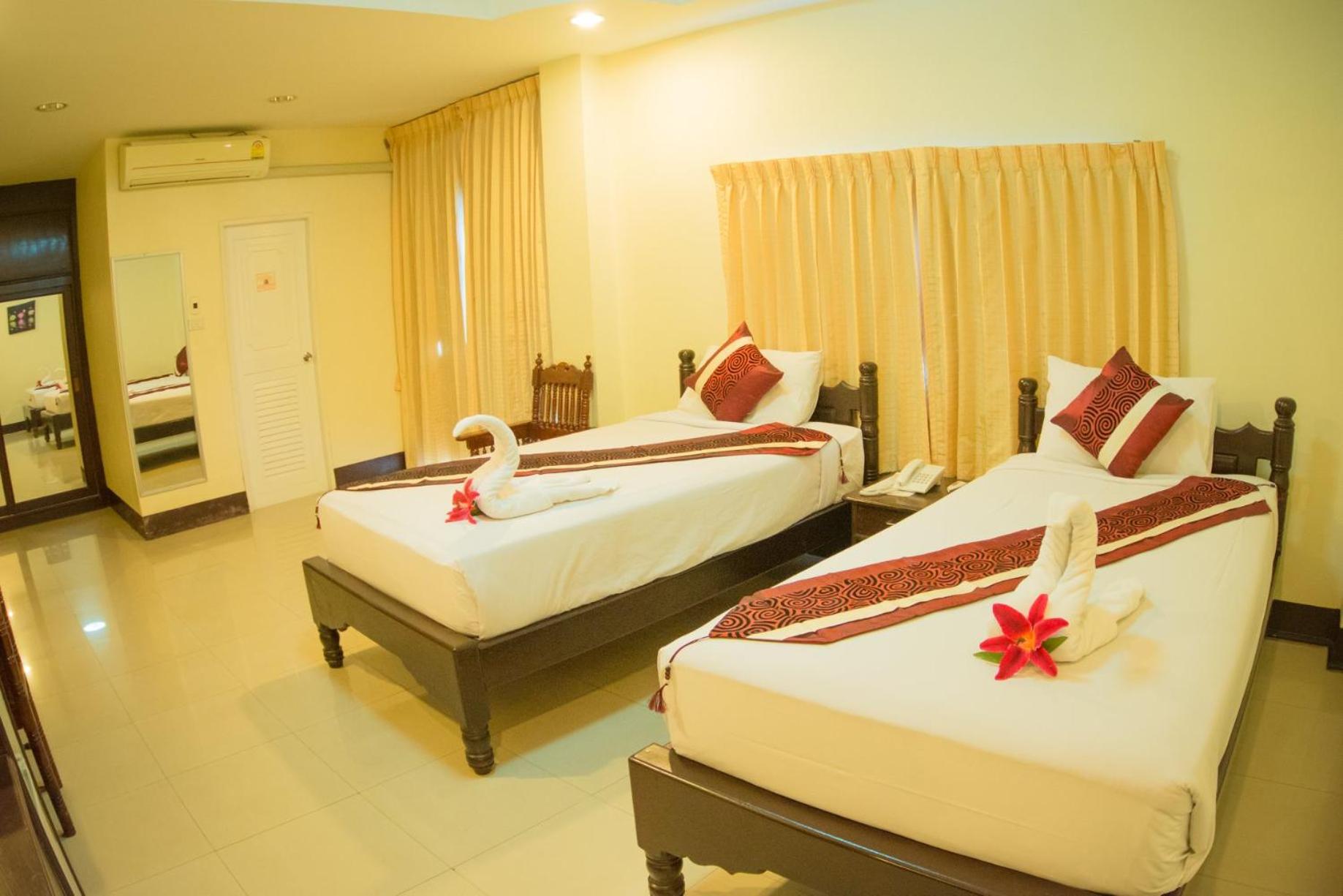 Standard Double or Twin Room - Photo 4