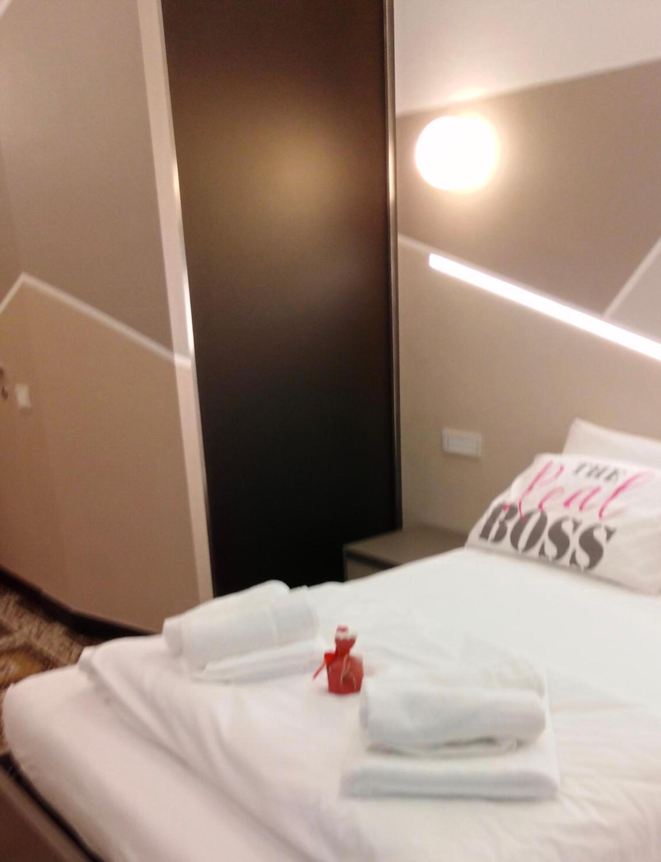 One-Bedroom Apartment - Photo 8