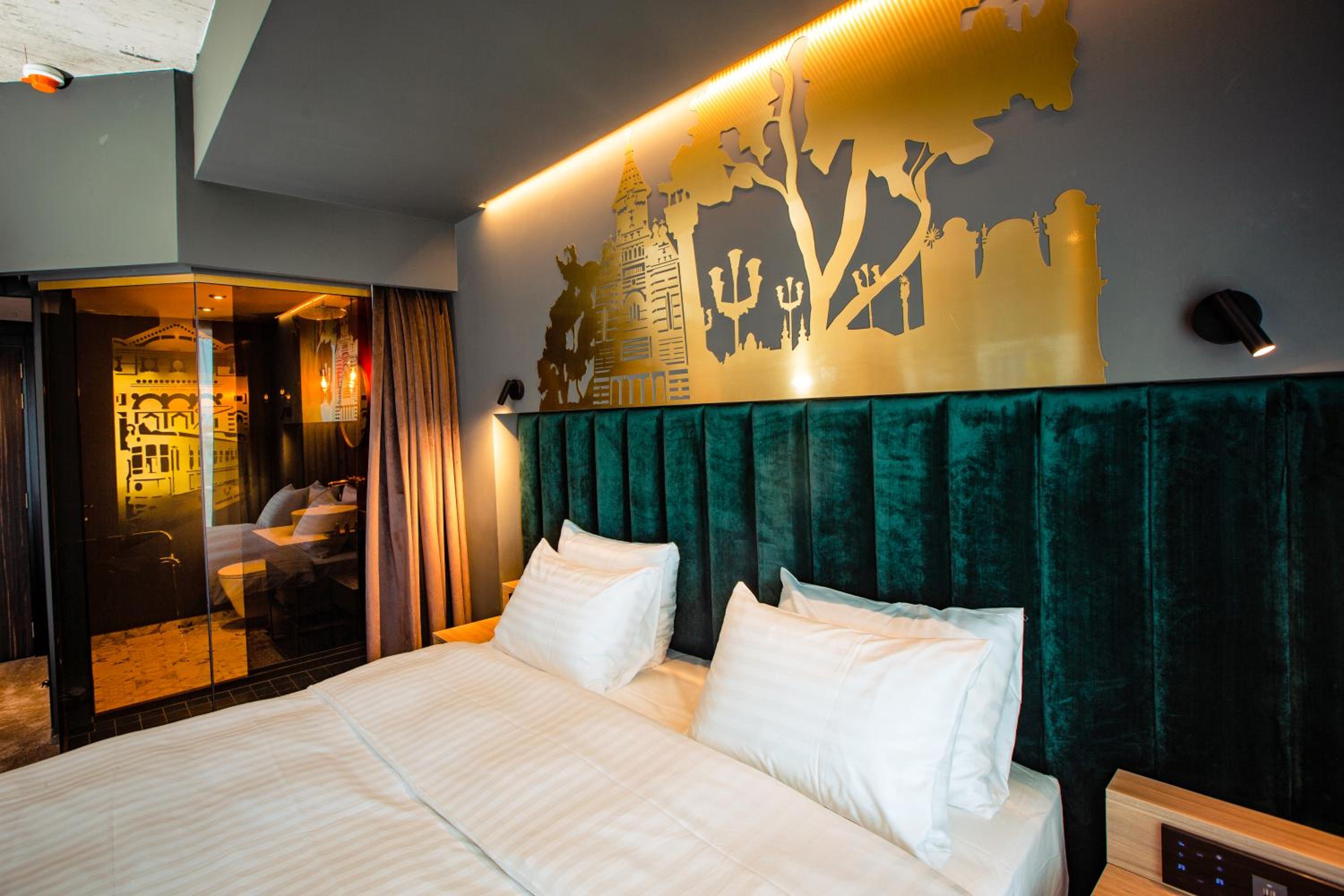 Standard King Room - Photo 1