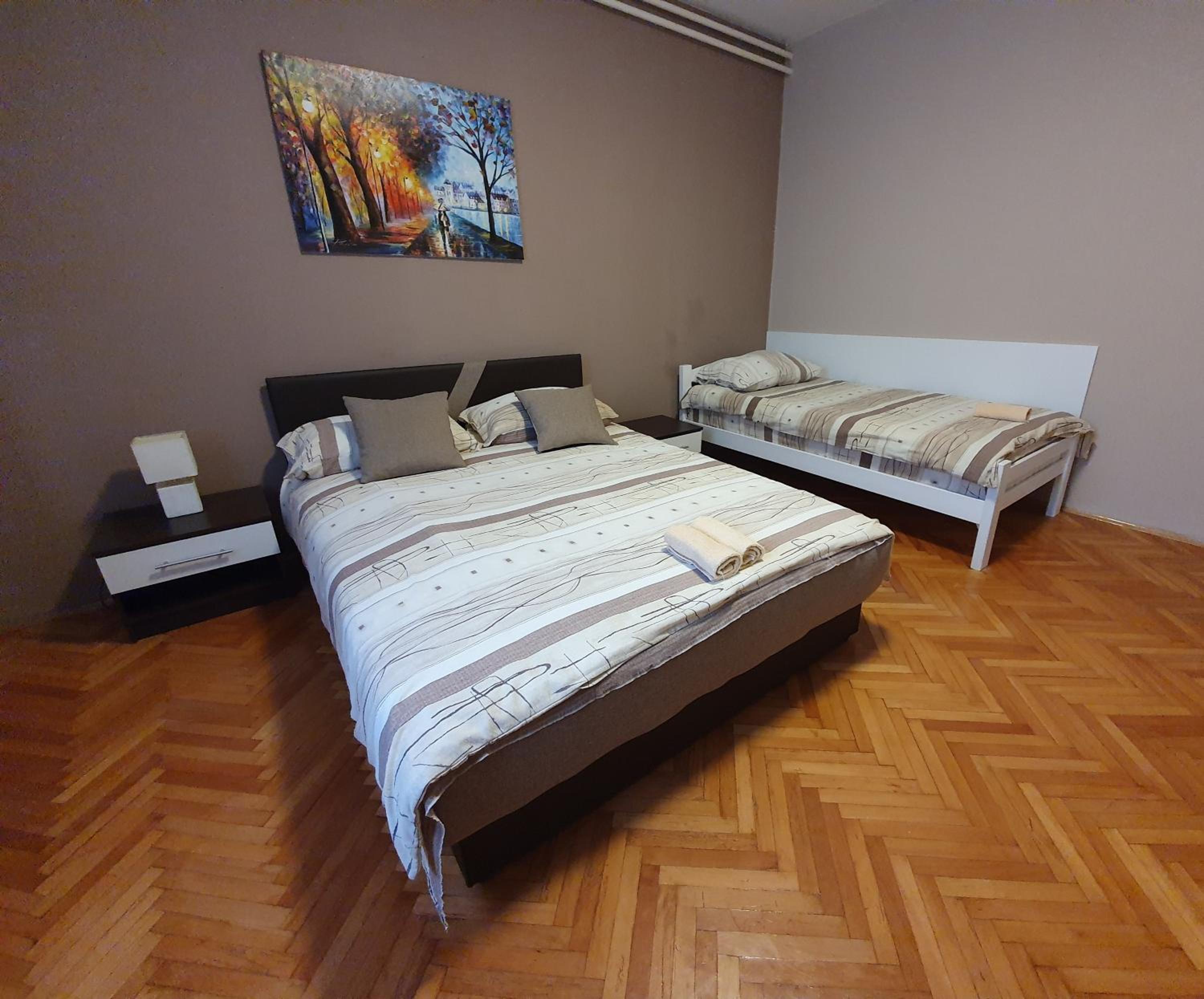 Double or Twin Room with Shared Bathroom photo 1