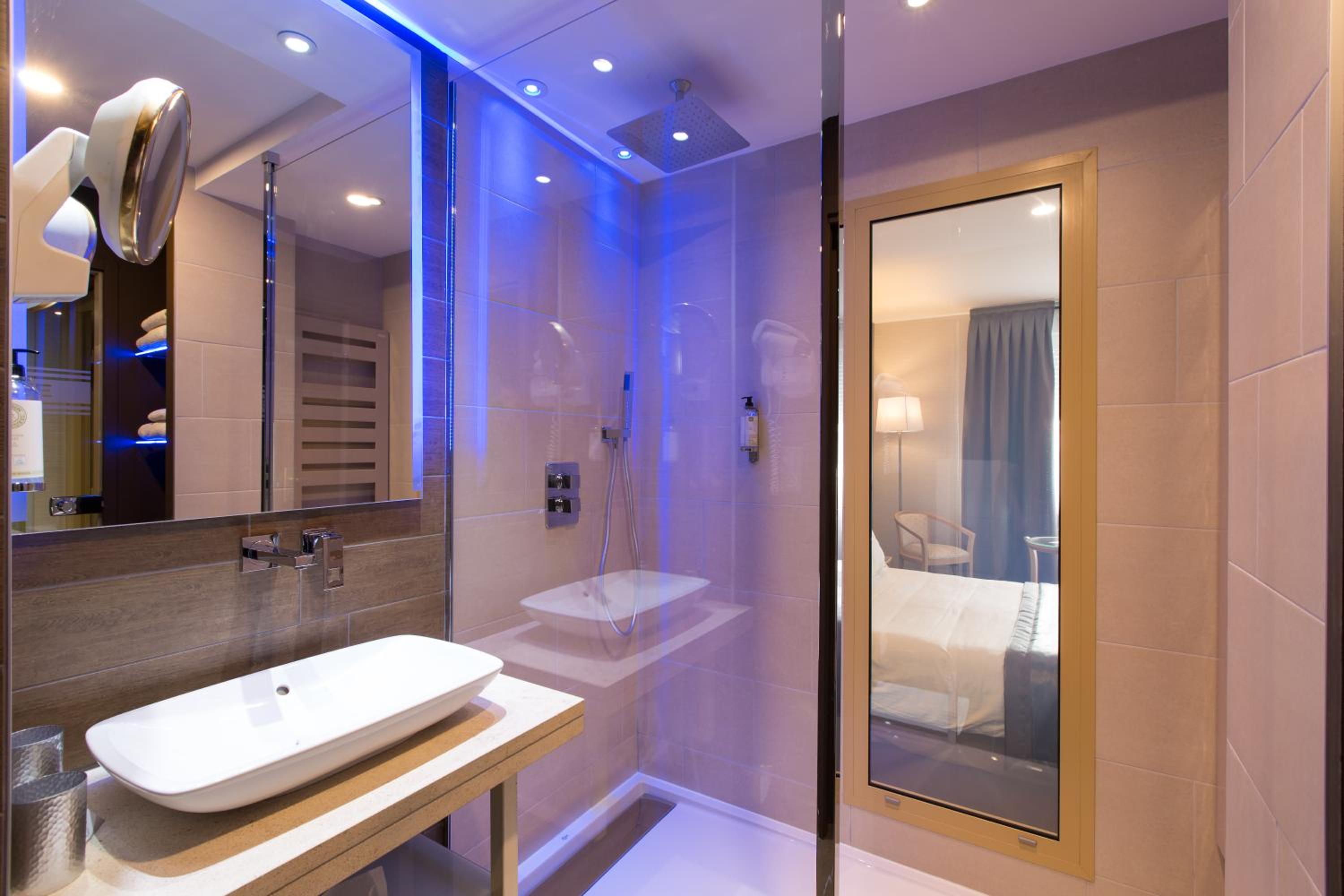 Chambre Lit Queen-Size Supérieure - Non-Fumeurs