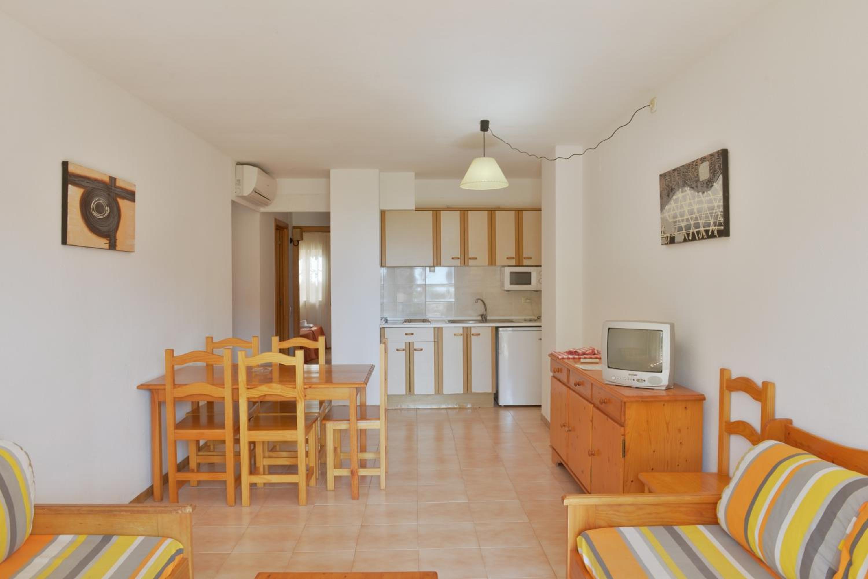 One-Bedroom Apartment (4 Adults) - Photo 50