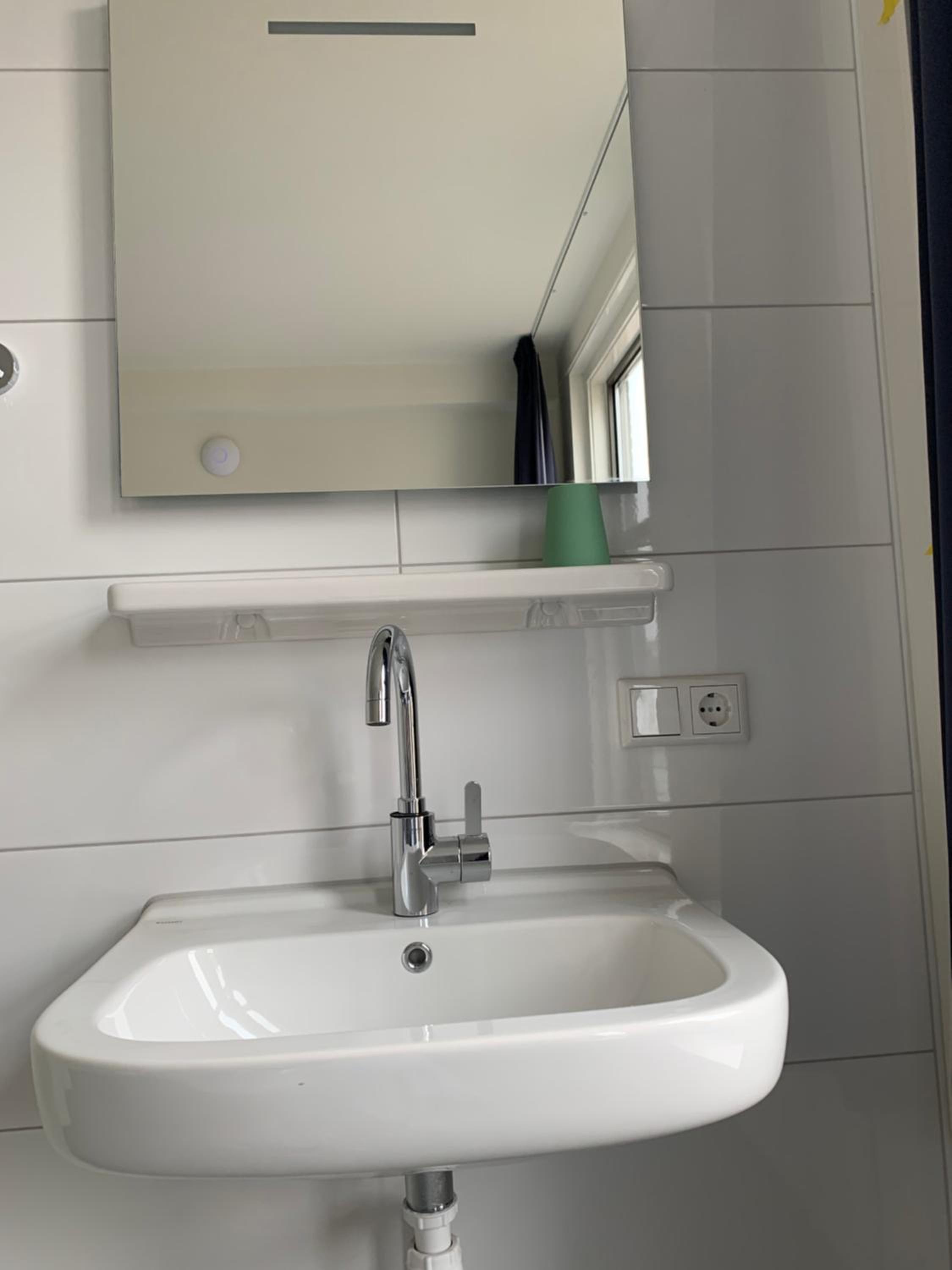 Double Room with Shared Bathroom photo 3