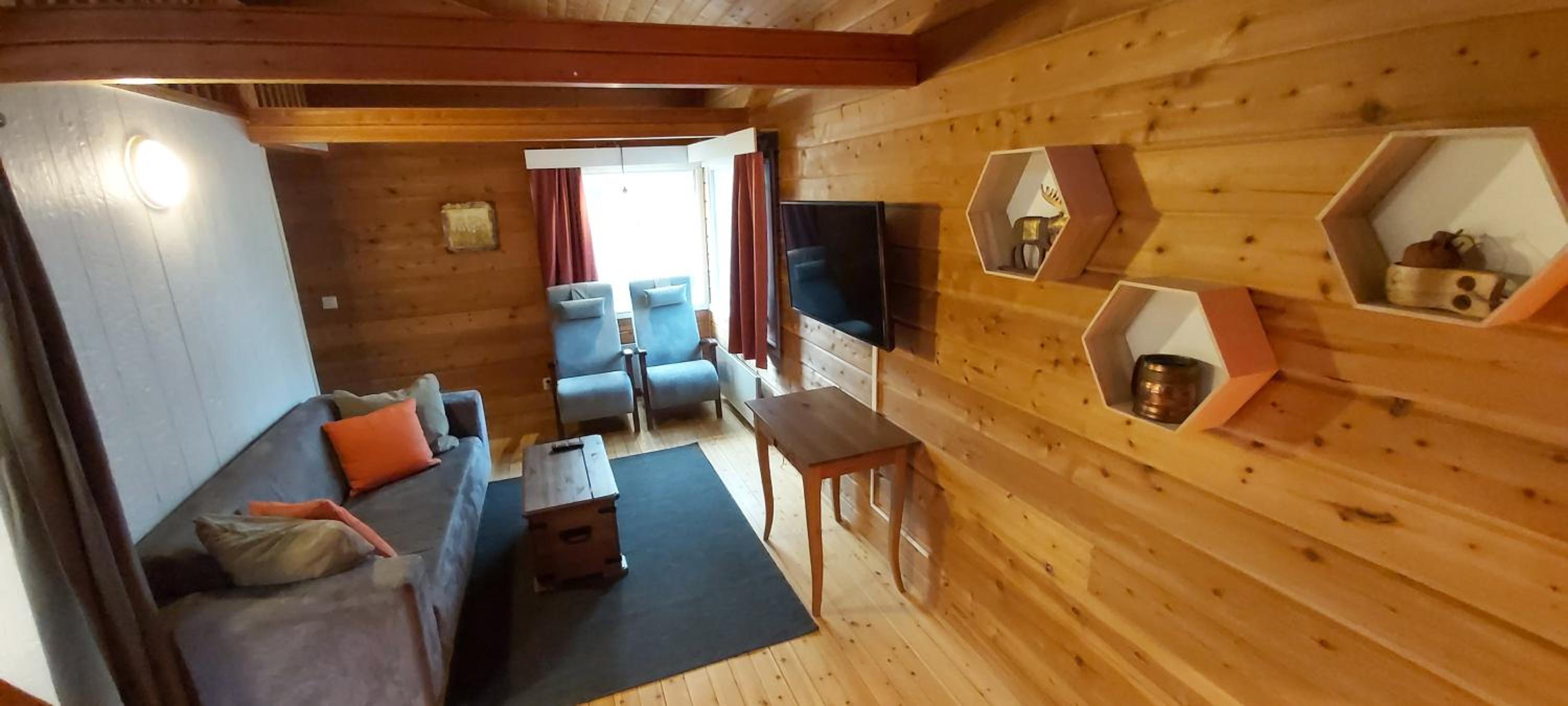 Three-Bedroom Chalet photo 1