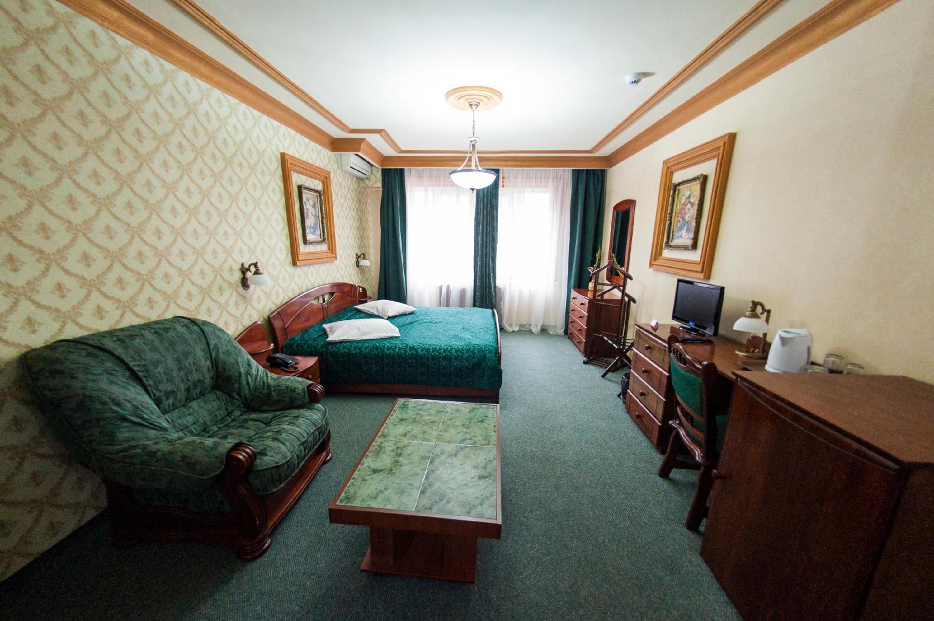 Suite - Photo 9