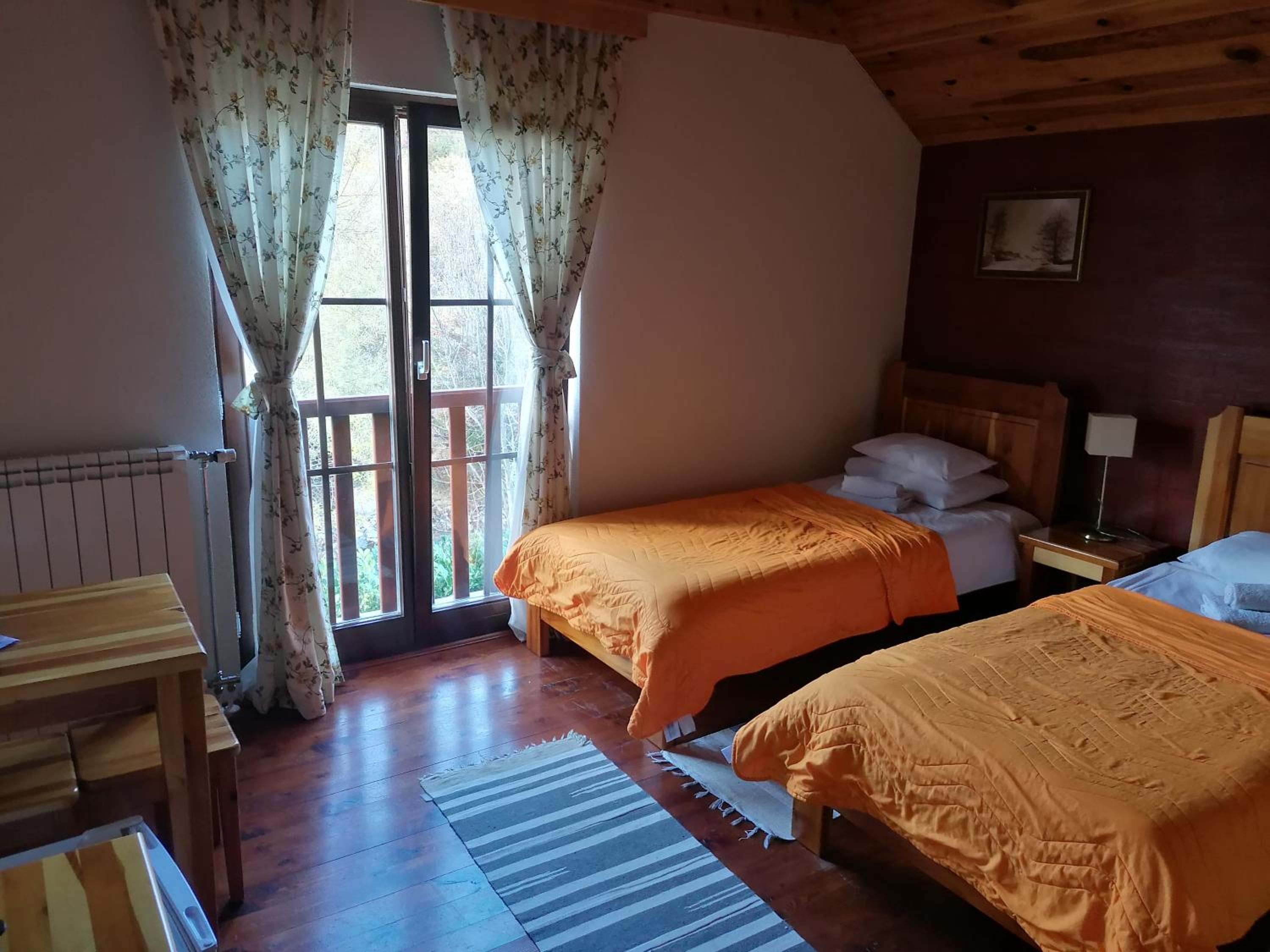 Double or Twin Room - Photo 13