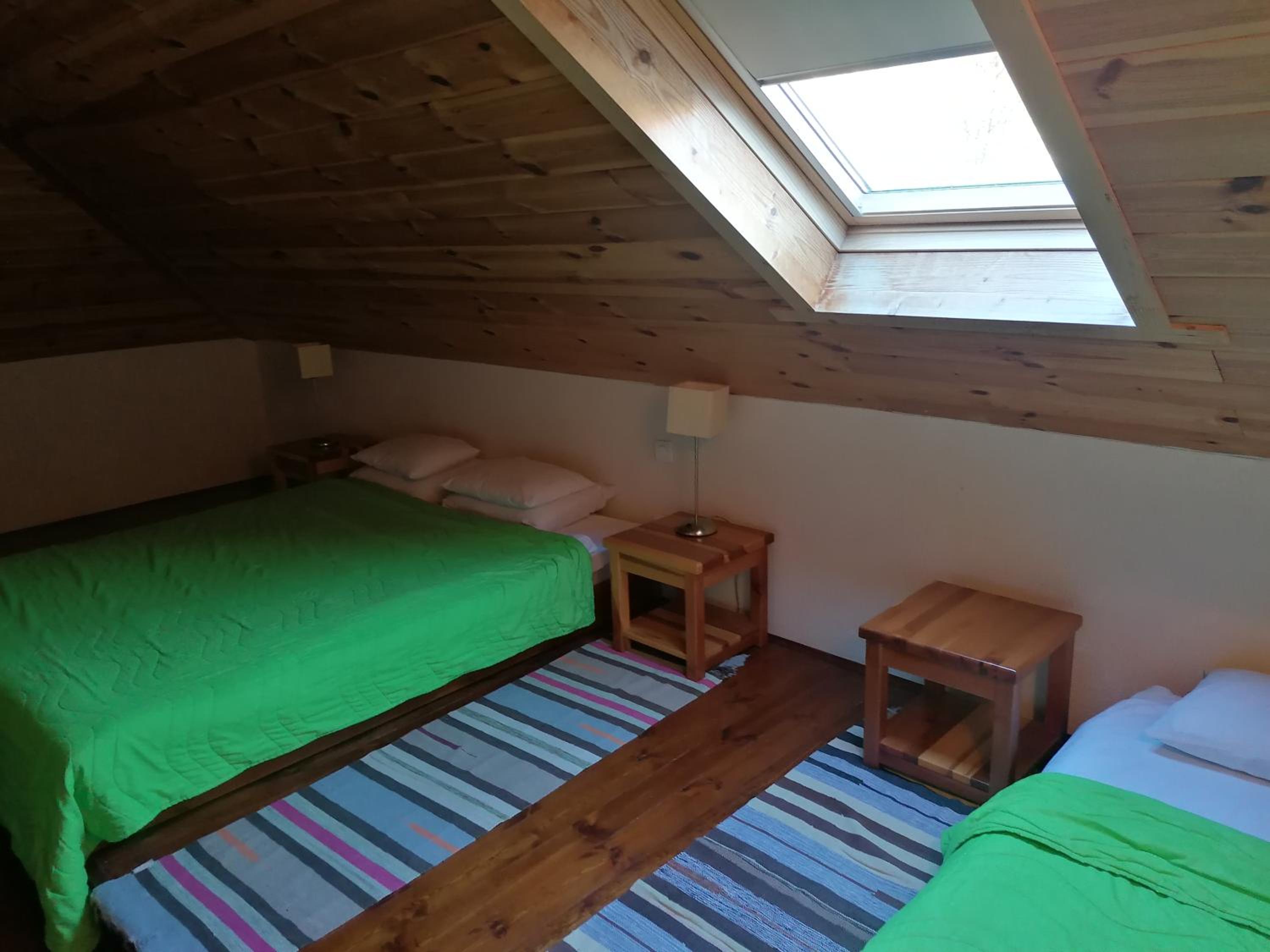 Deluxe Family Suite - Photo 16