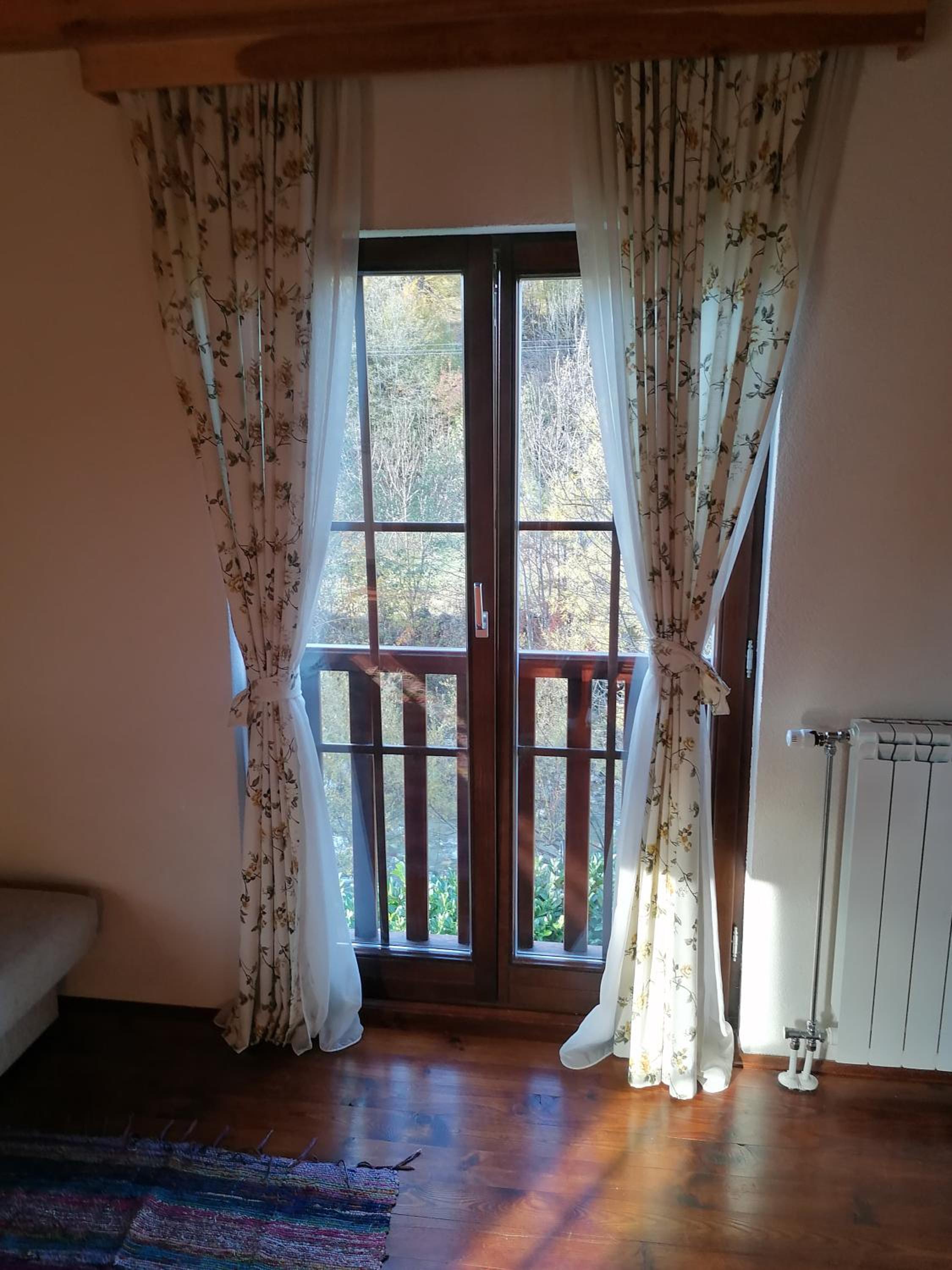 Deluxe Family Suite - Photo 19