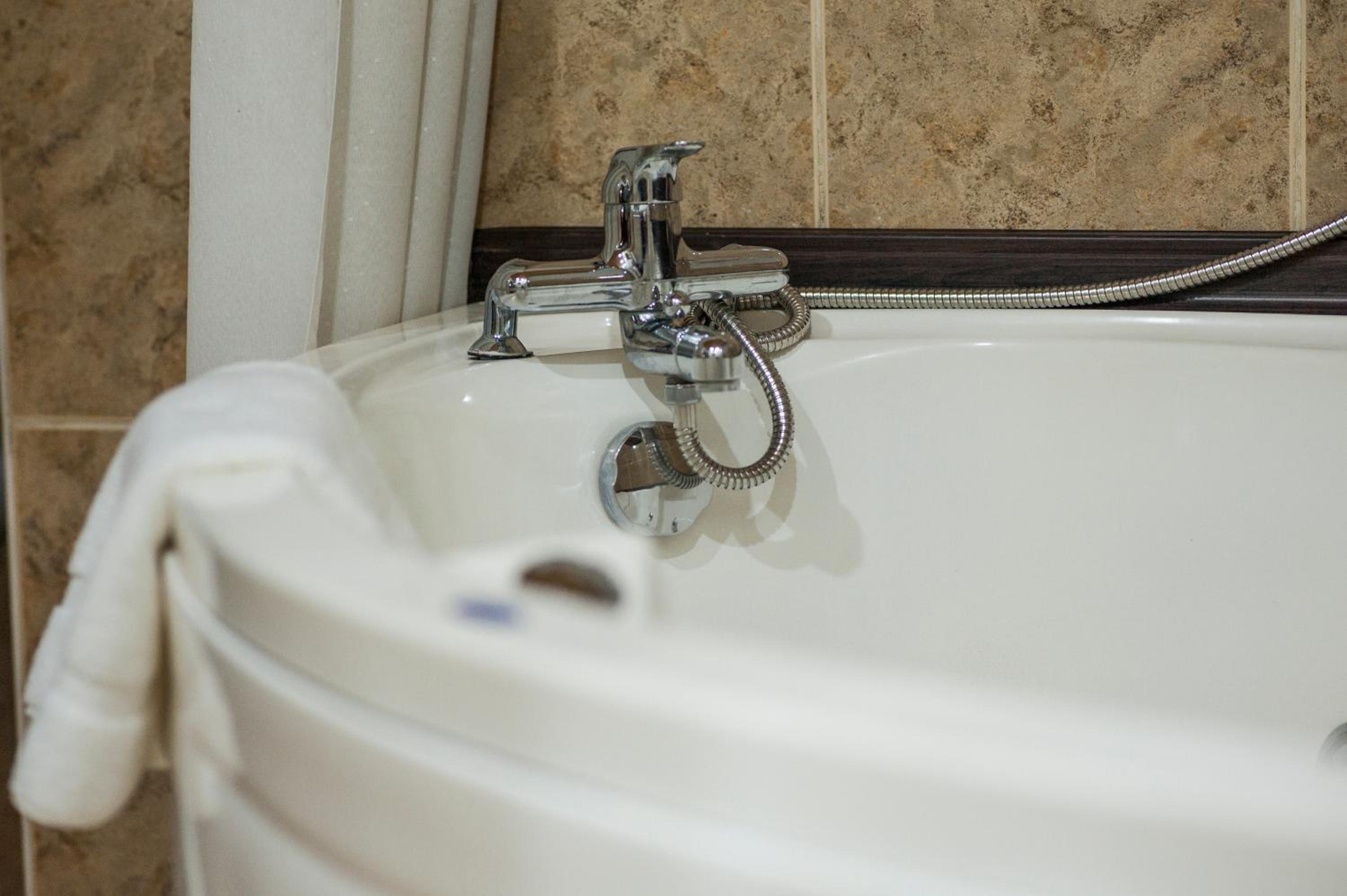 Twin Suite - Photo 14