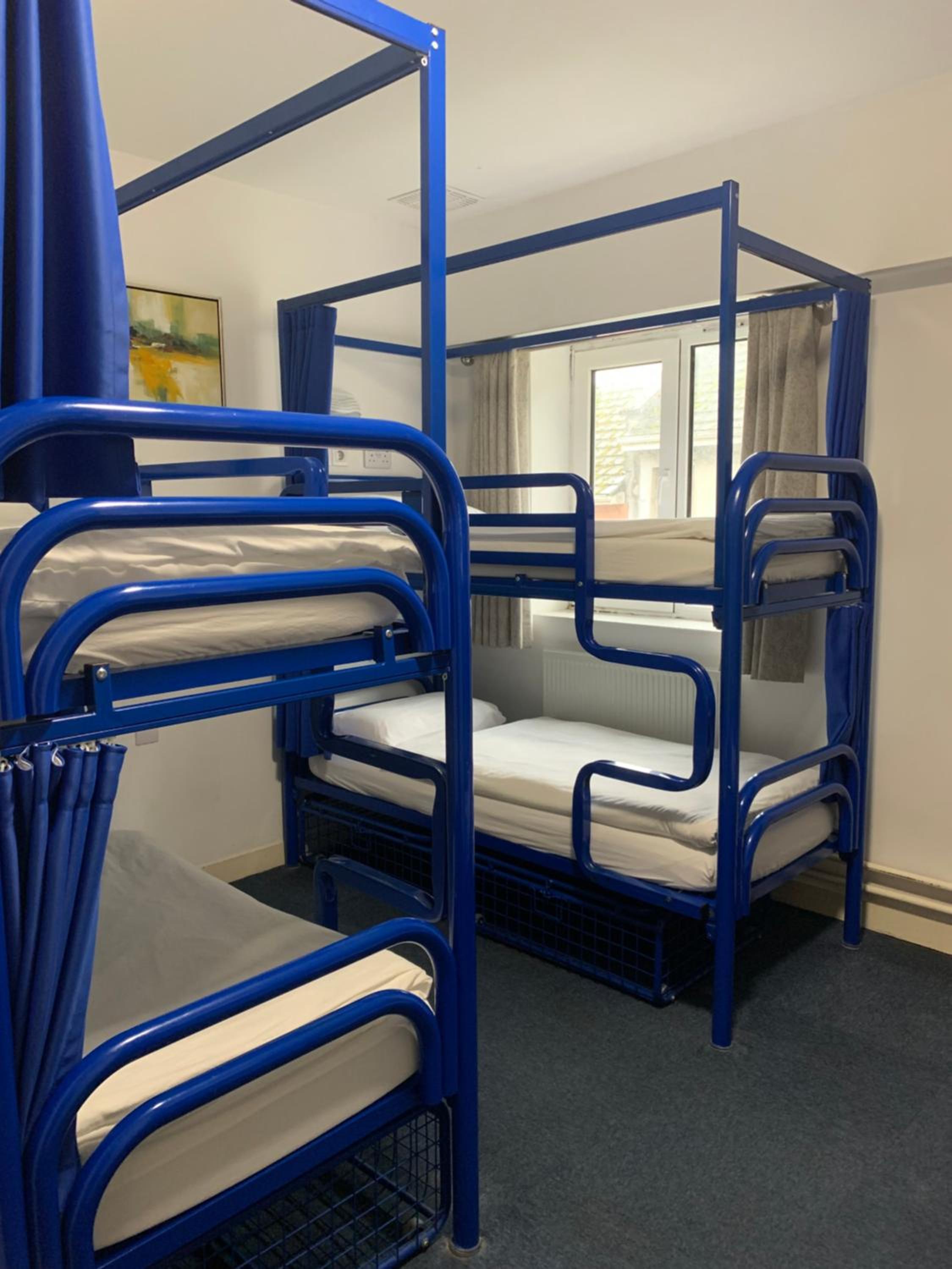 Bed in 6 Bed Male Dormitory Room En suite