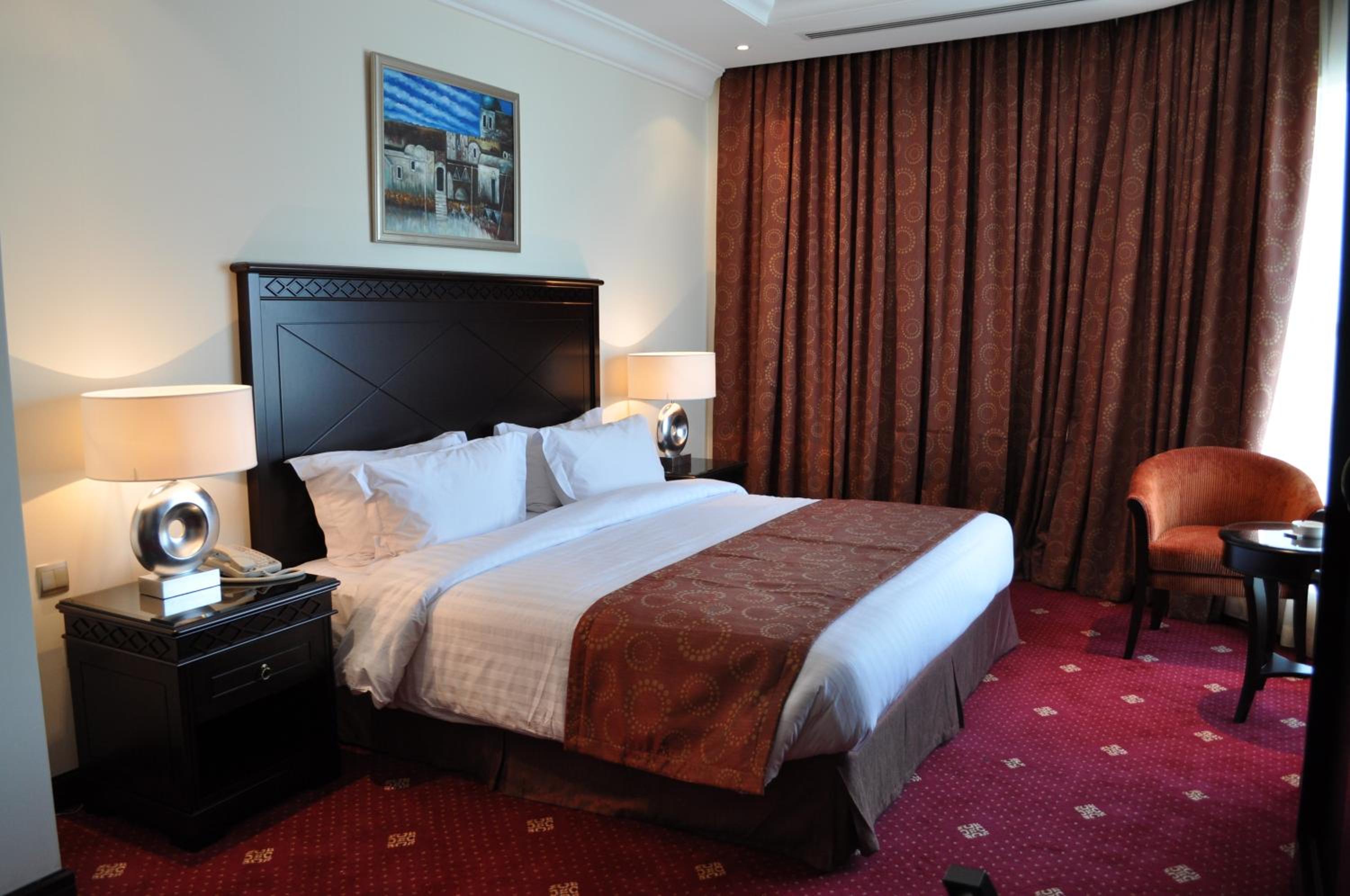 Deluxe Room - Photo 2