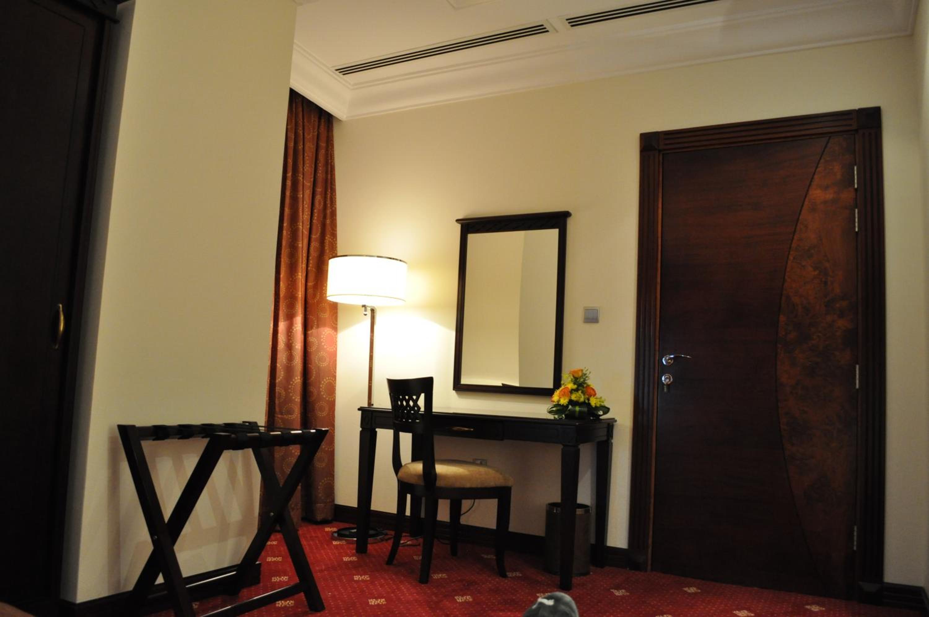Deluxe Room - Photo 4