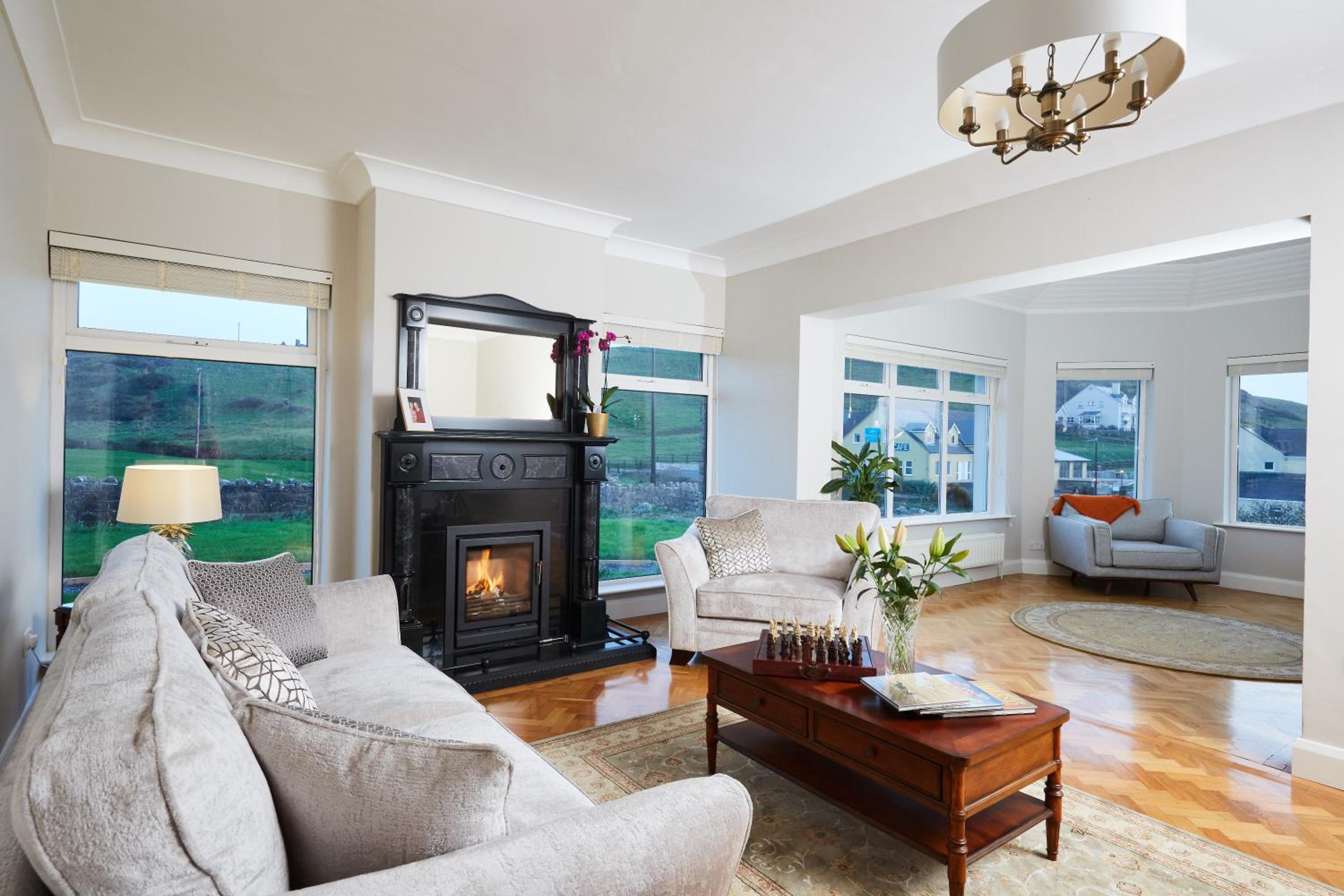 Three-Bedroom Townhouse - Photo 16
