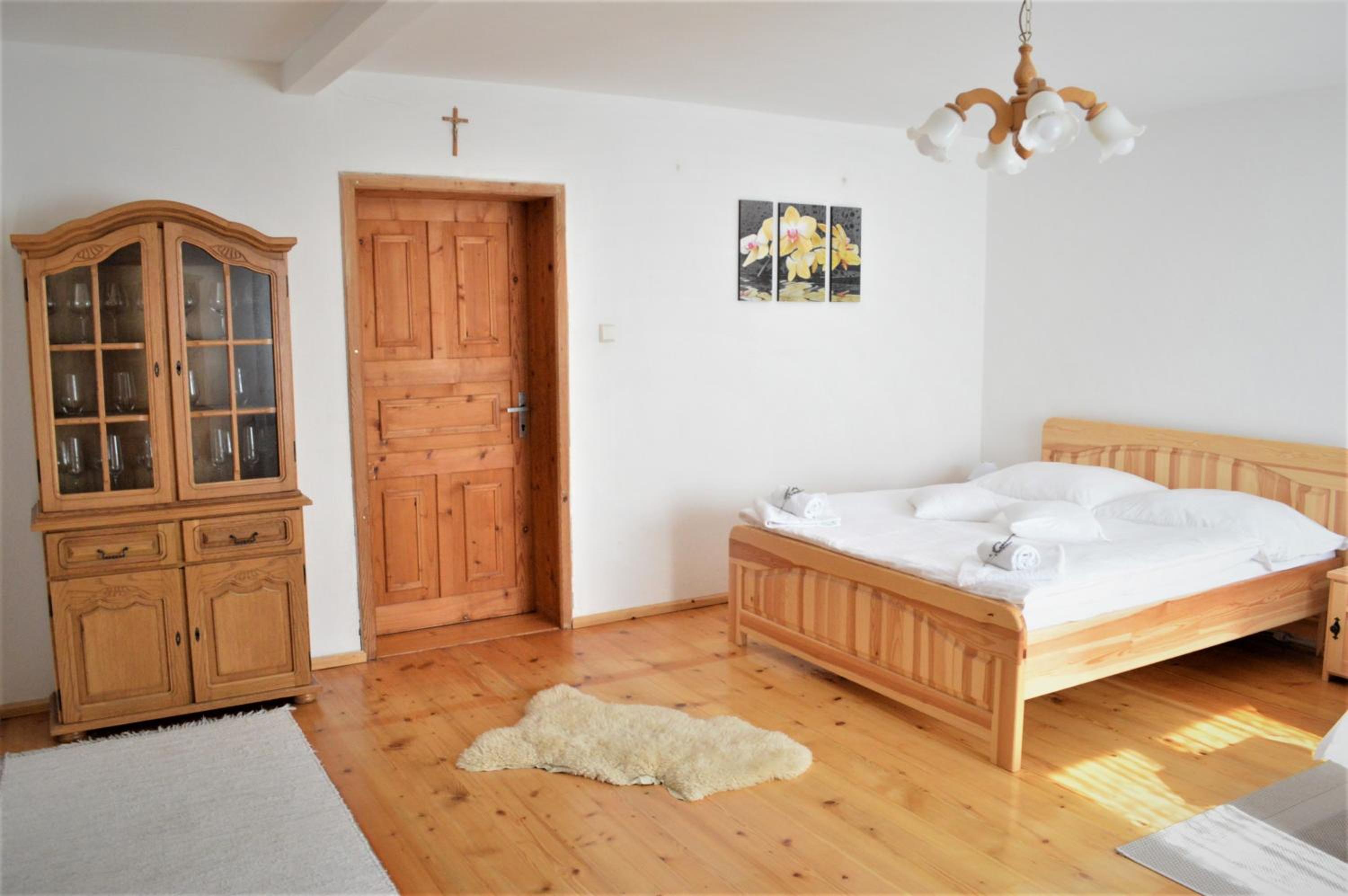 Apartment with Terrace - Photo 27
