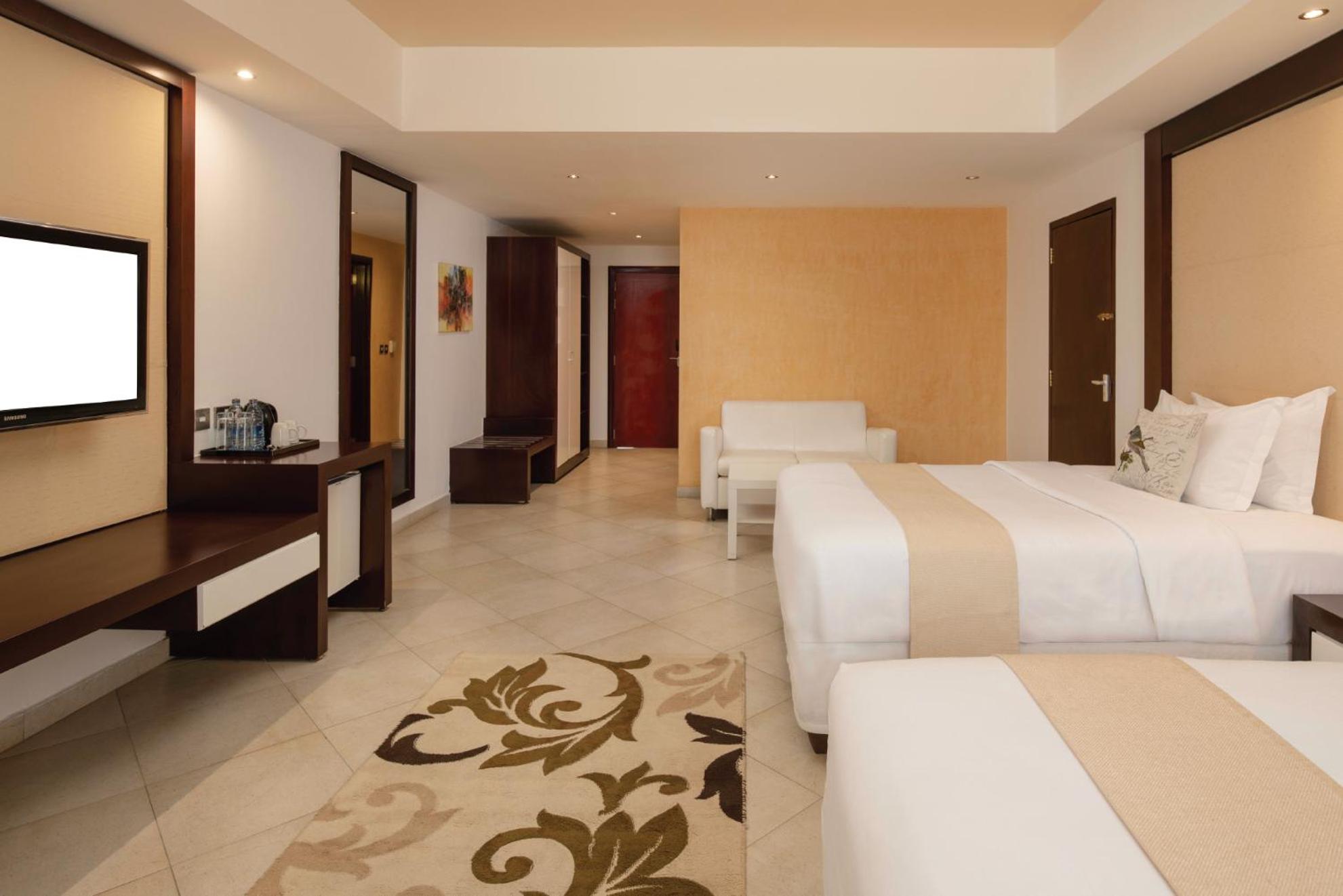 Deluxe Twin Room photo 2