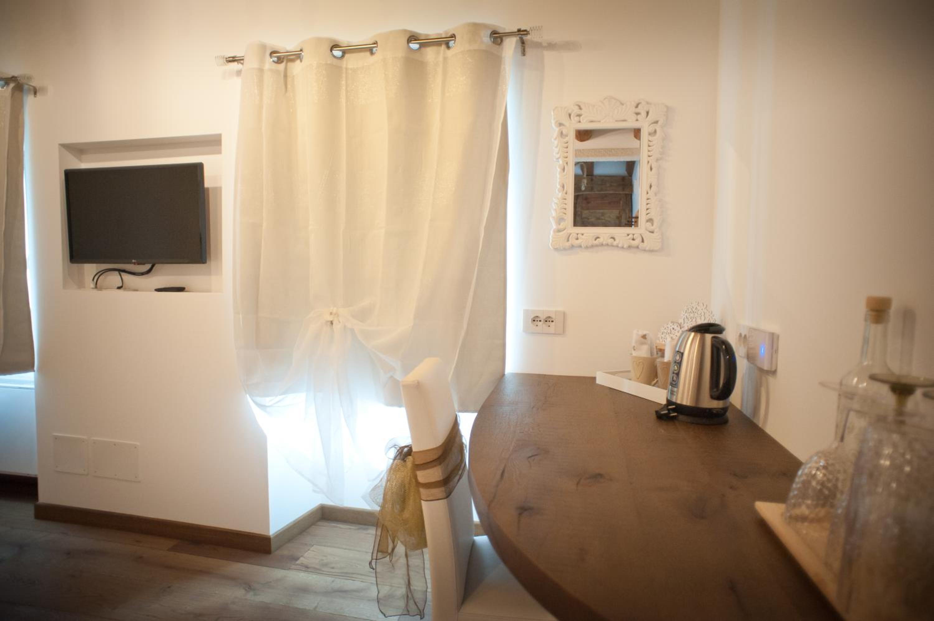 Deluxe Double Room photo 2