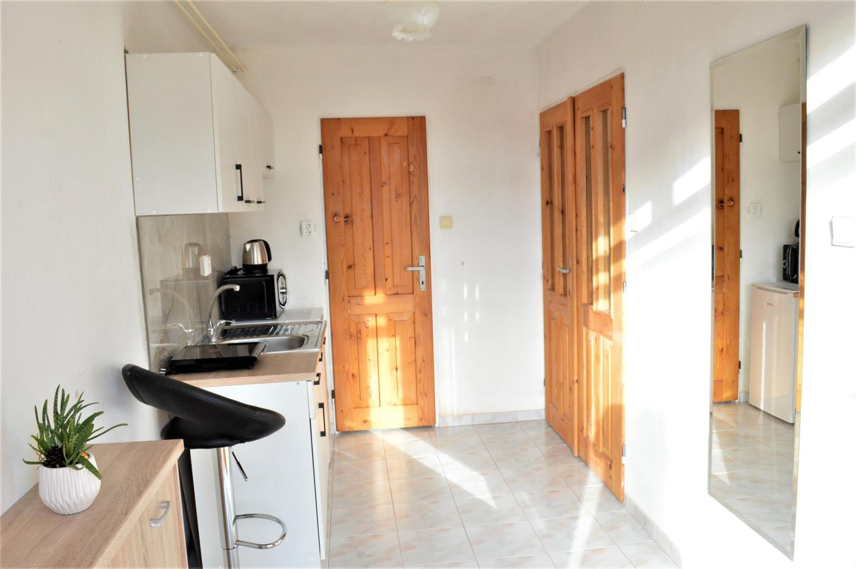 Apartment with Terrace - Photo 26