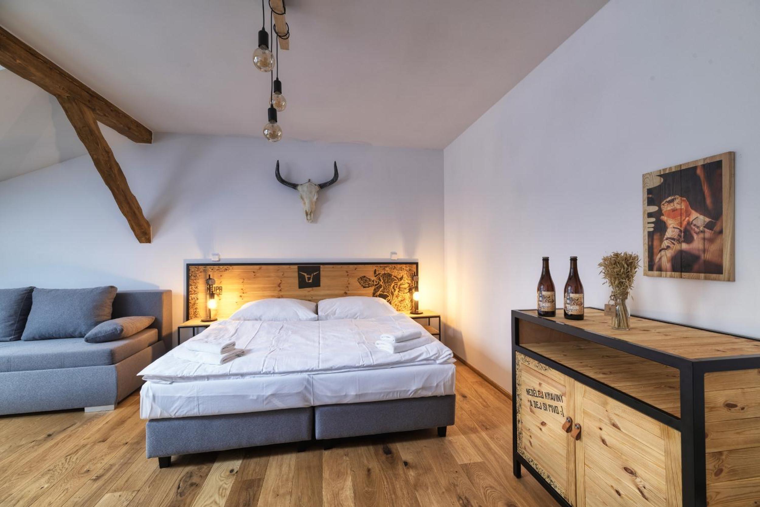 Double or Twin Room with Extra Bed photo 2