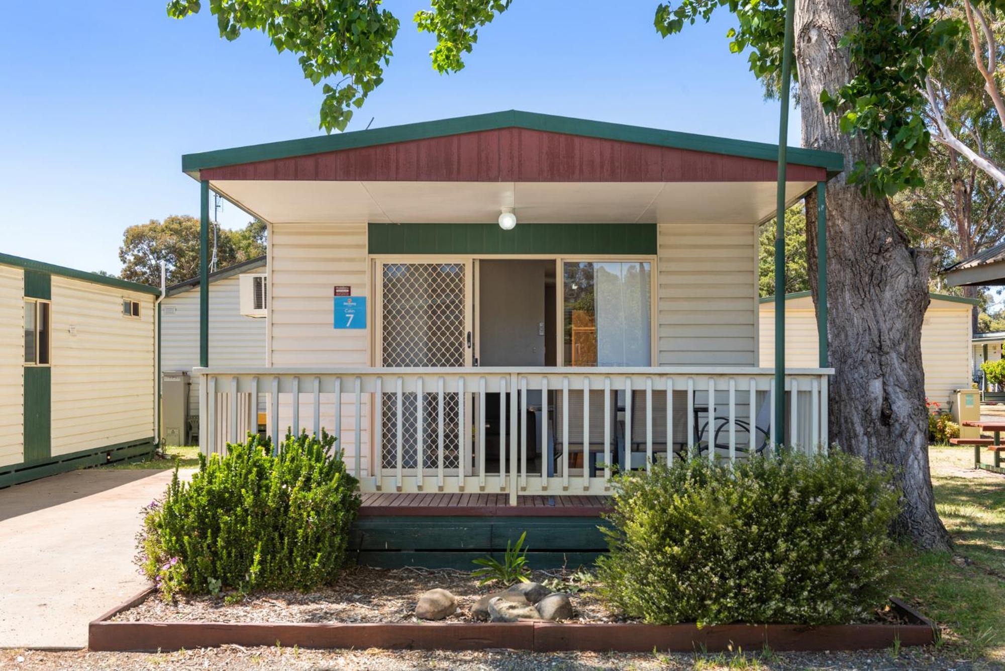 Standard 2 Bedroom Cabin - Sleeps 5 - Photo 3