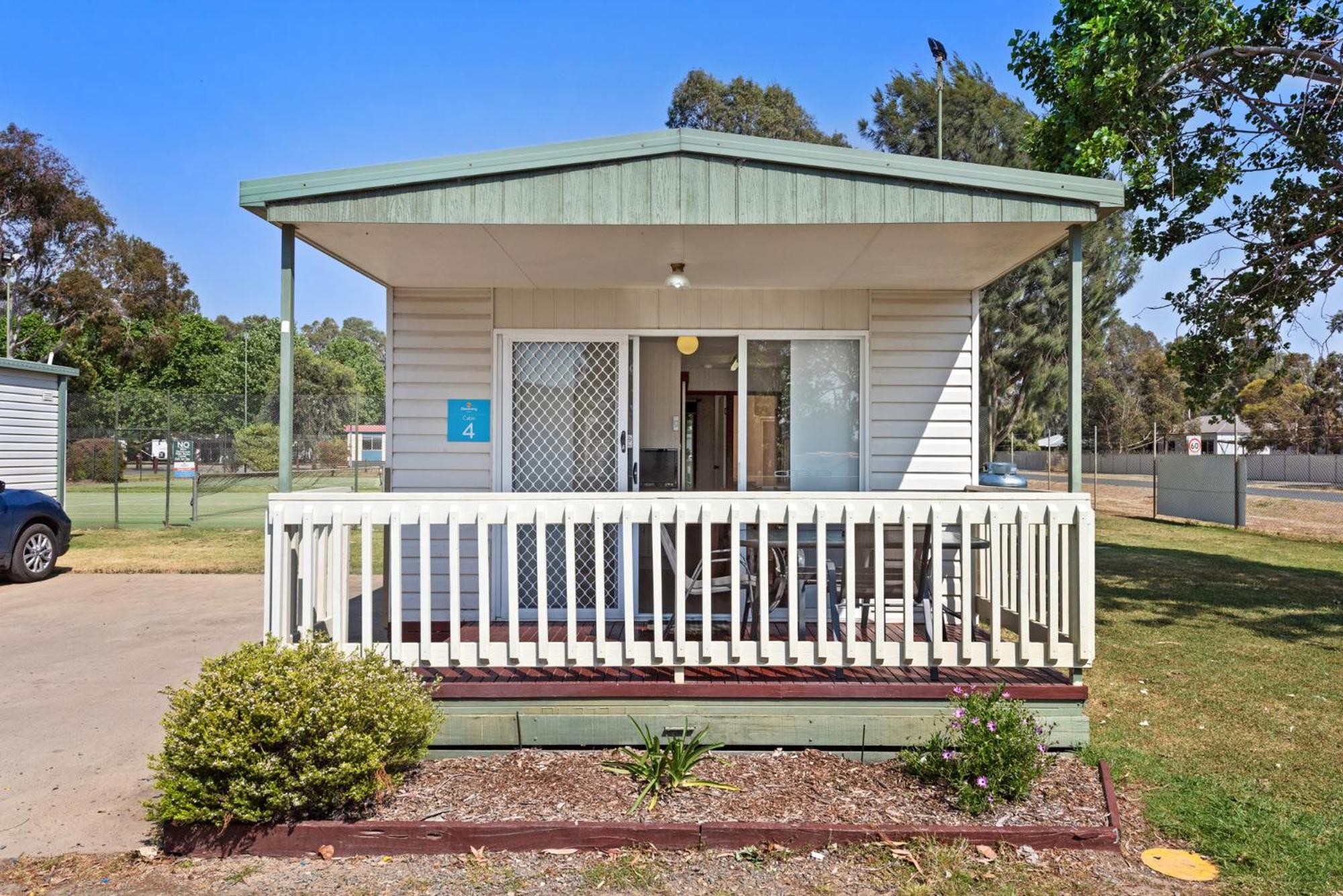 Standard 2 Bedroom Cabin - Sleeps 6 - Photo 3