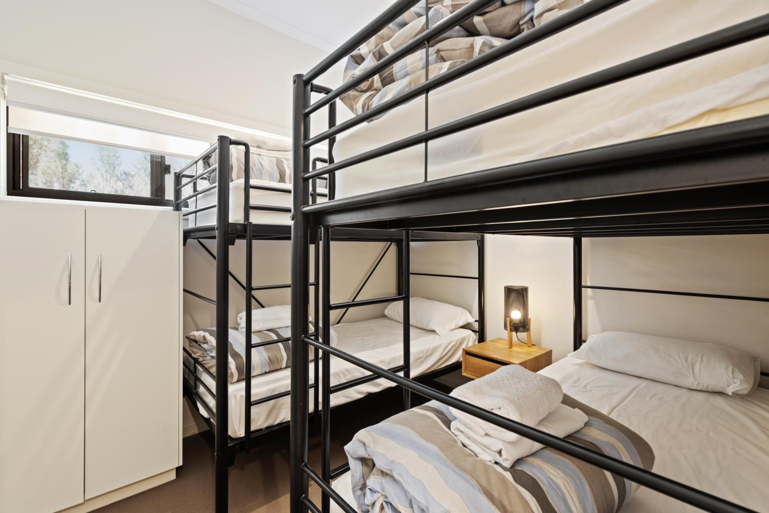 Deluxe 2 Bedroom Riverview Cabin - Sleeps 6 - Photo 2
