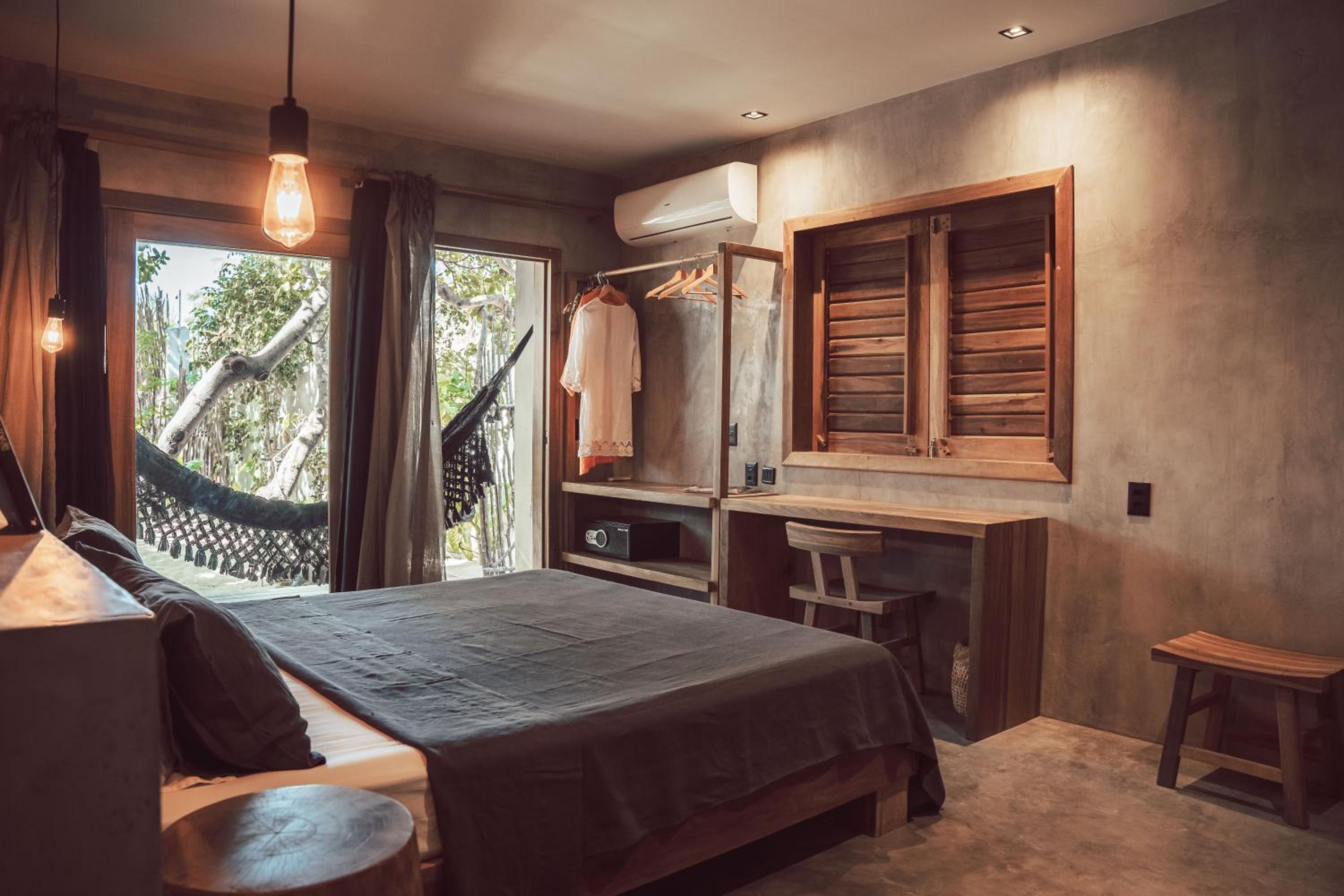 Suite with Garden View