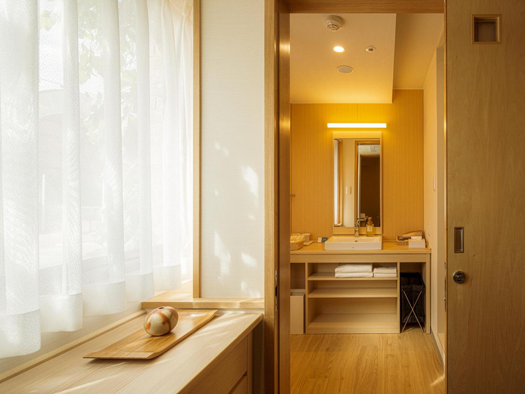 Deluxe Twin Room A photo 3