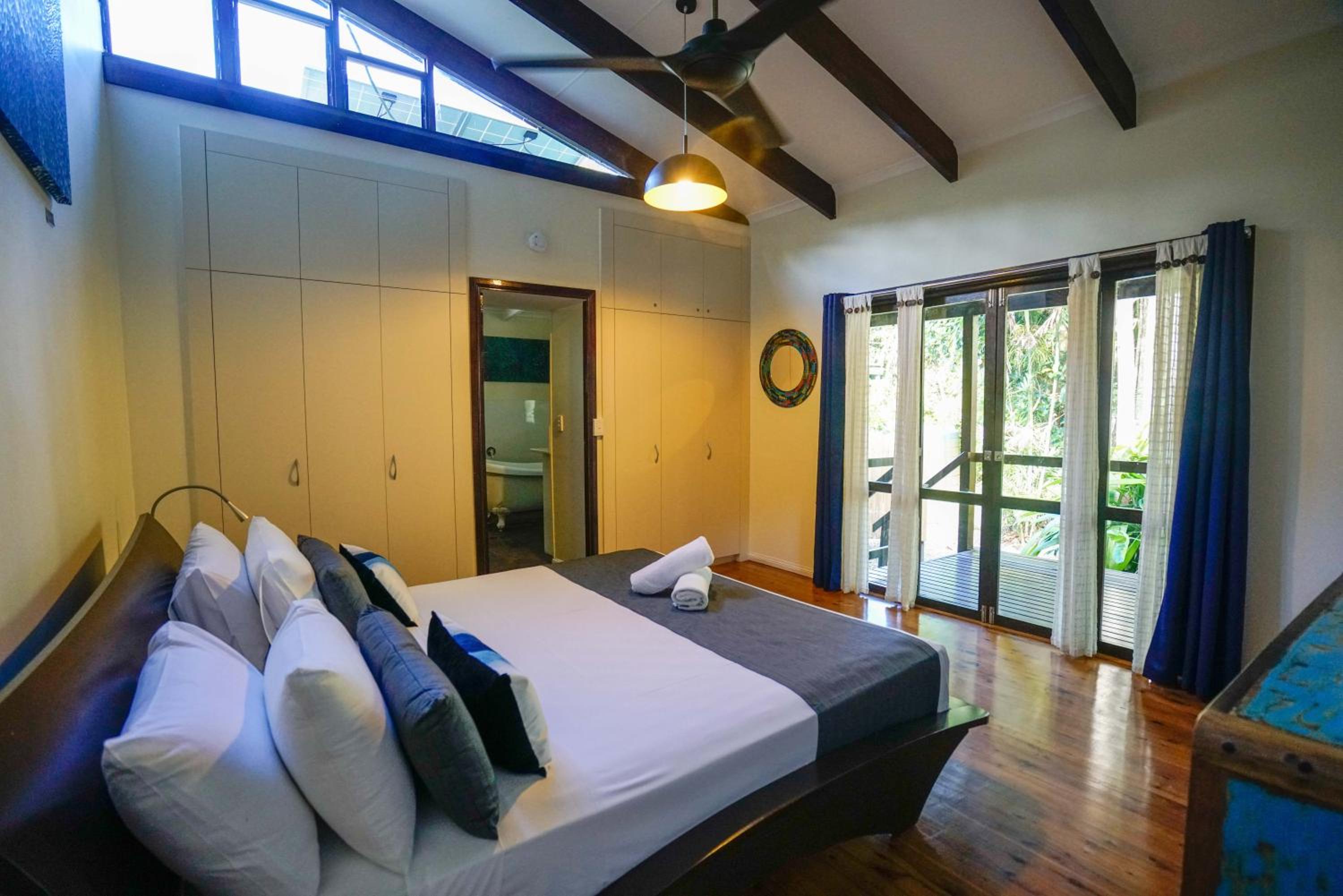 Three-Bedroom House photo 1