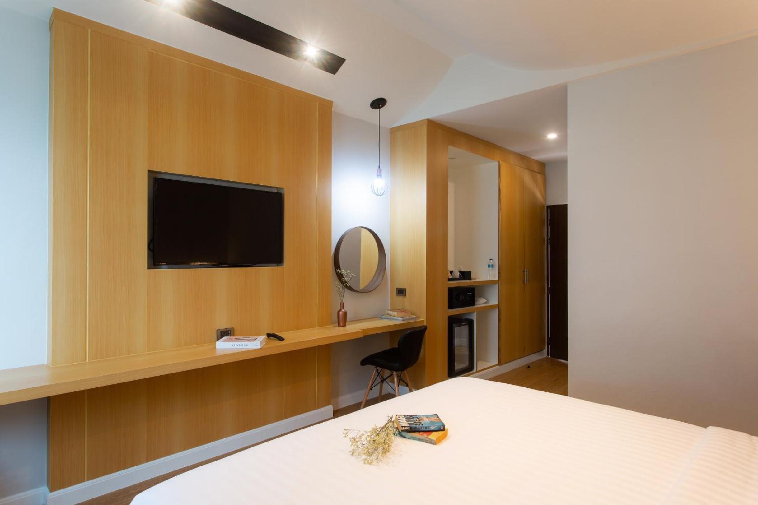 Standard Double Room - Photo 8
