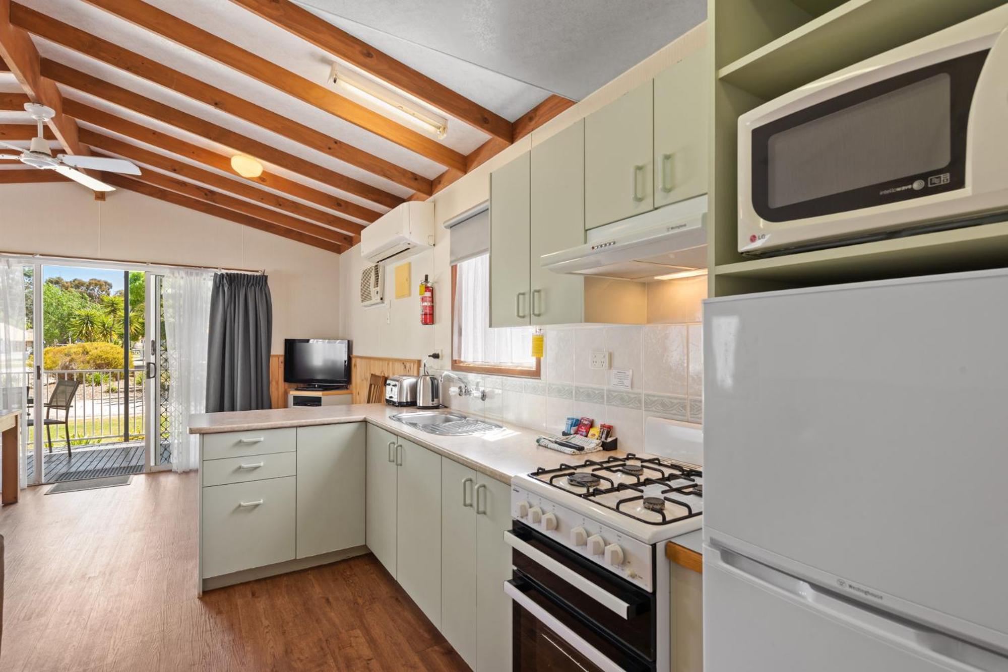 Standard 3 Bedroom Unit - Photo 3