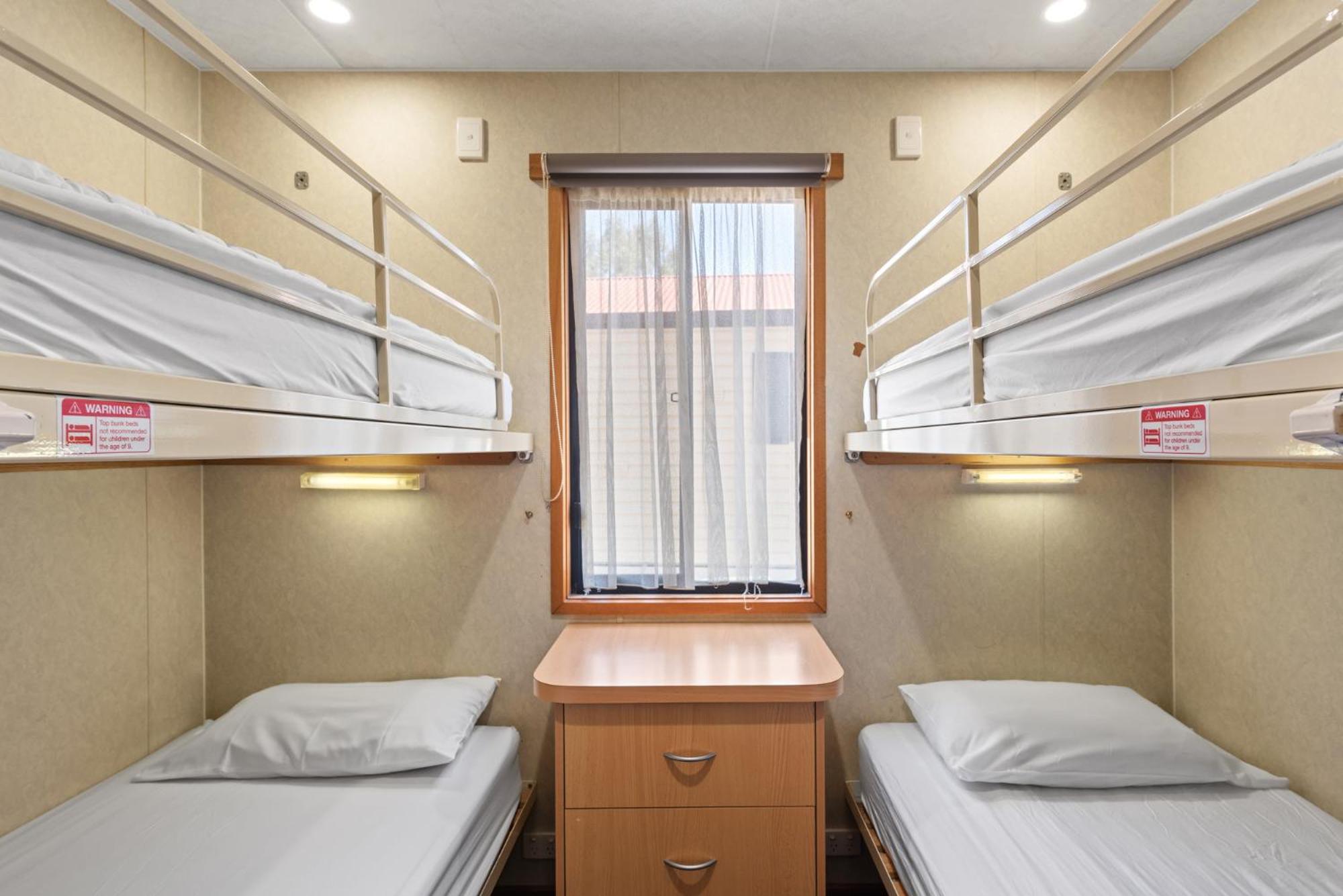 Superior 2 Bedroom Spa Cabin - Sleeps 6 - Photo 8