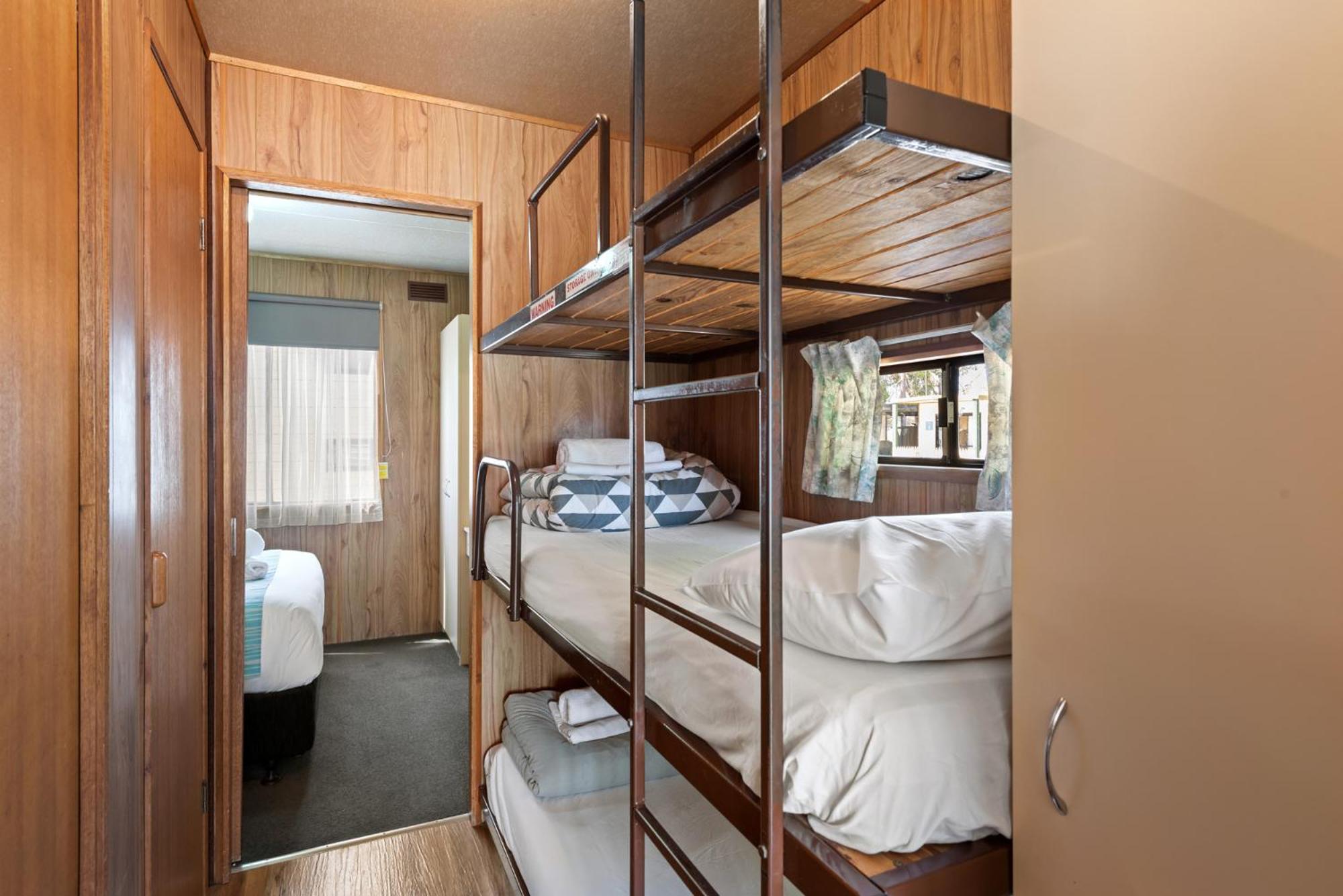 Economy 1 Bedroom Cabin - Photo 3
