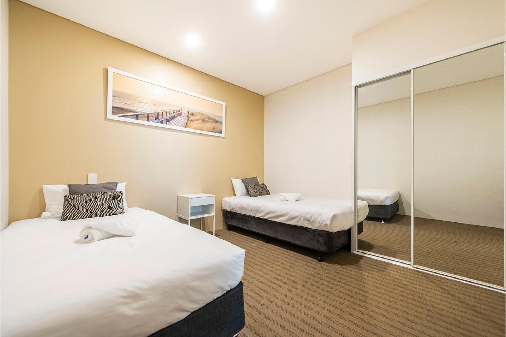 Superior Two-Bedroom Apartment - Photo 4