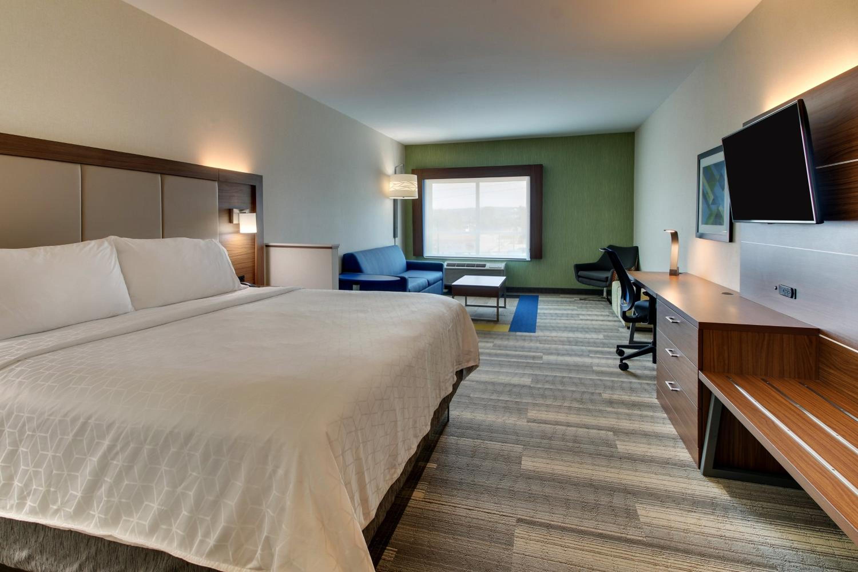 Standard King Room with Extra Space