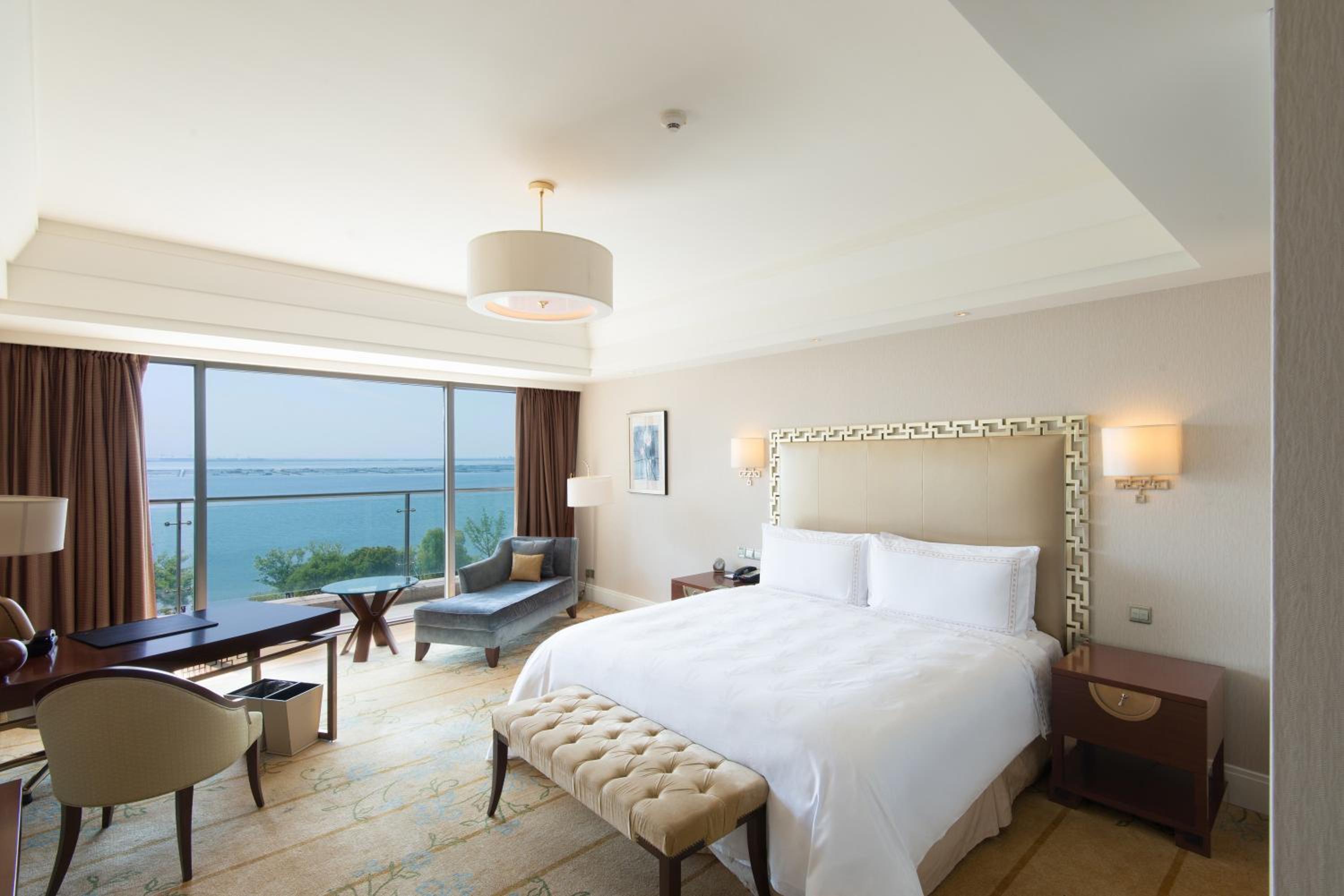 Fairmont Gold Lake View Room photo 2