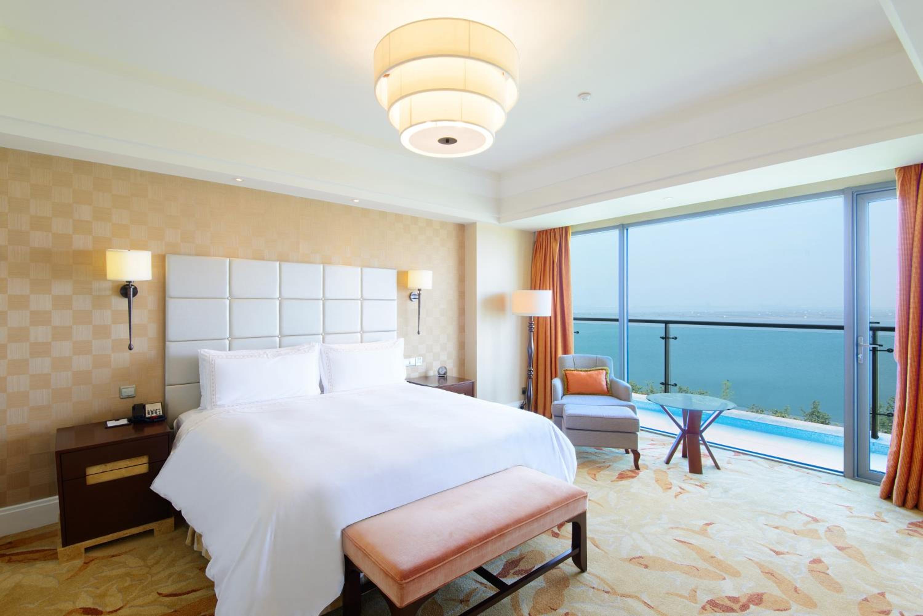 Signature King Room with Lake View