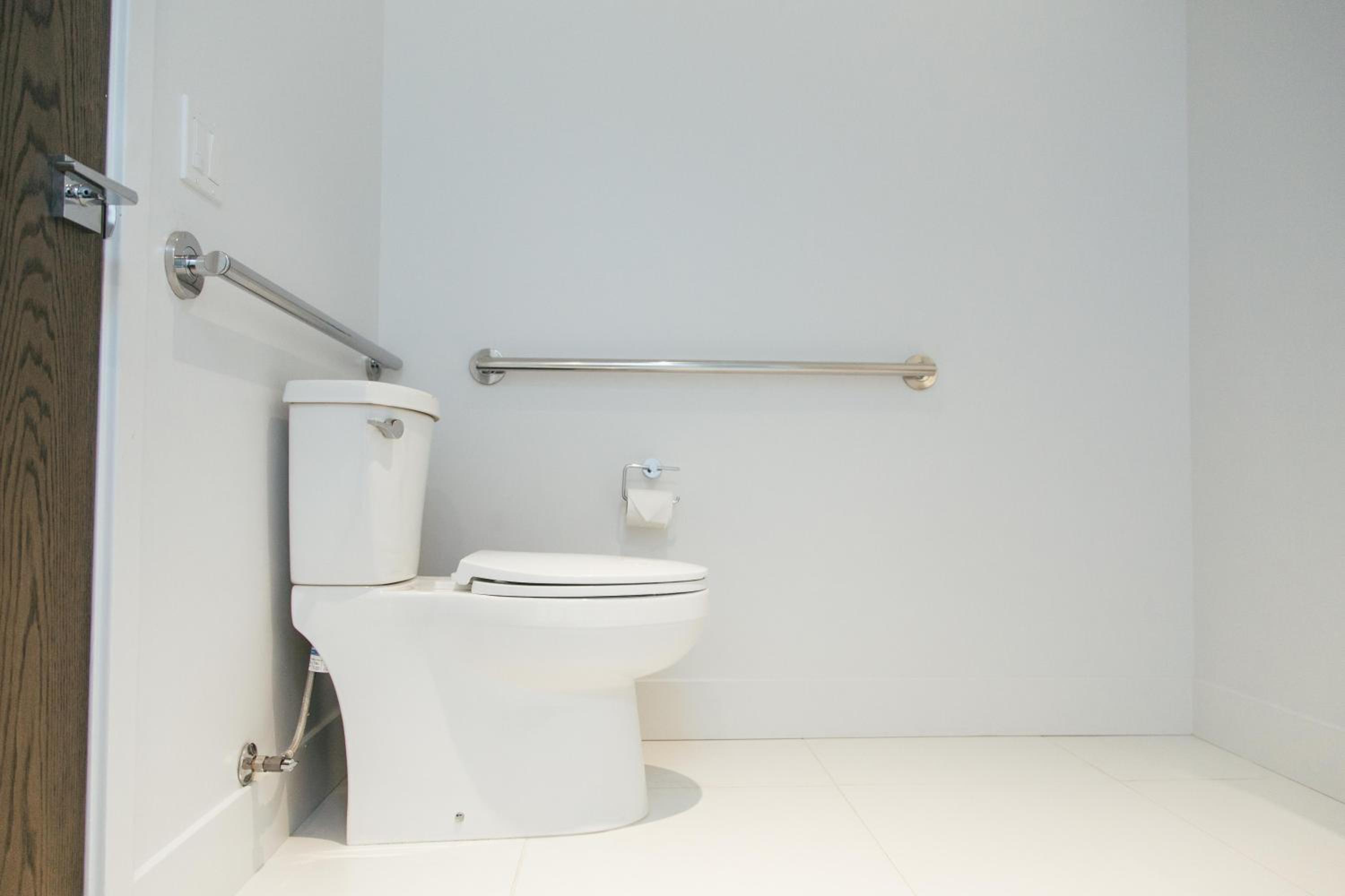 Deluxe Double Room with Bath - Photo 4