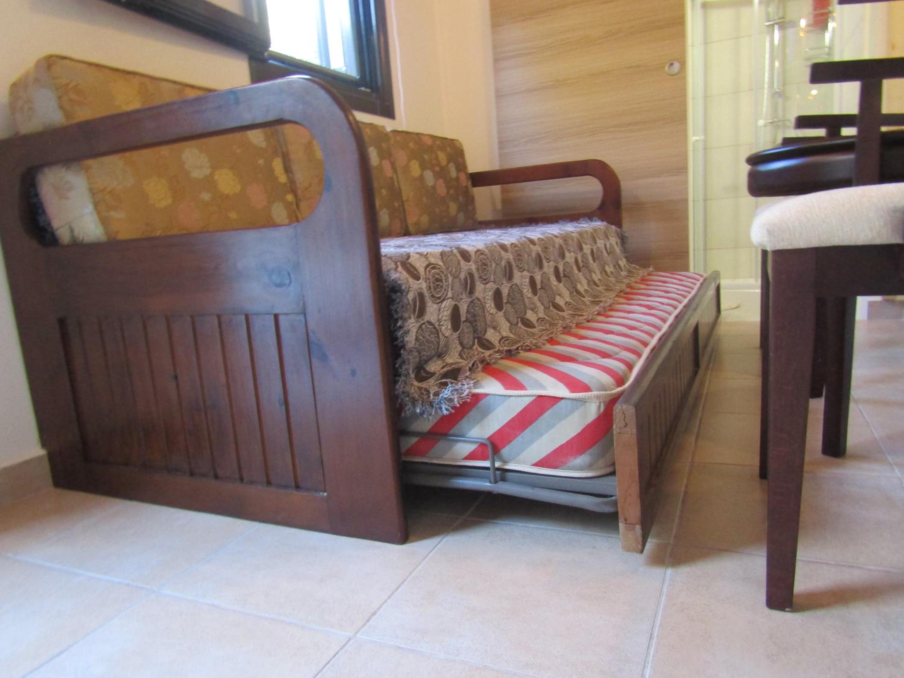 One-Bedroom House - Photo 26
