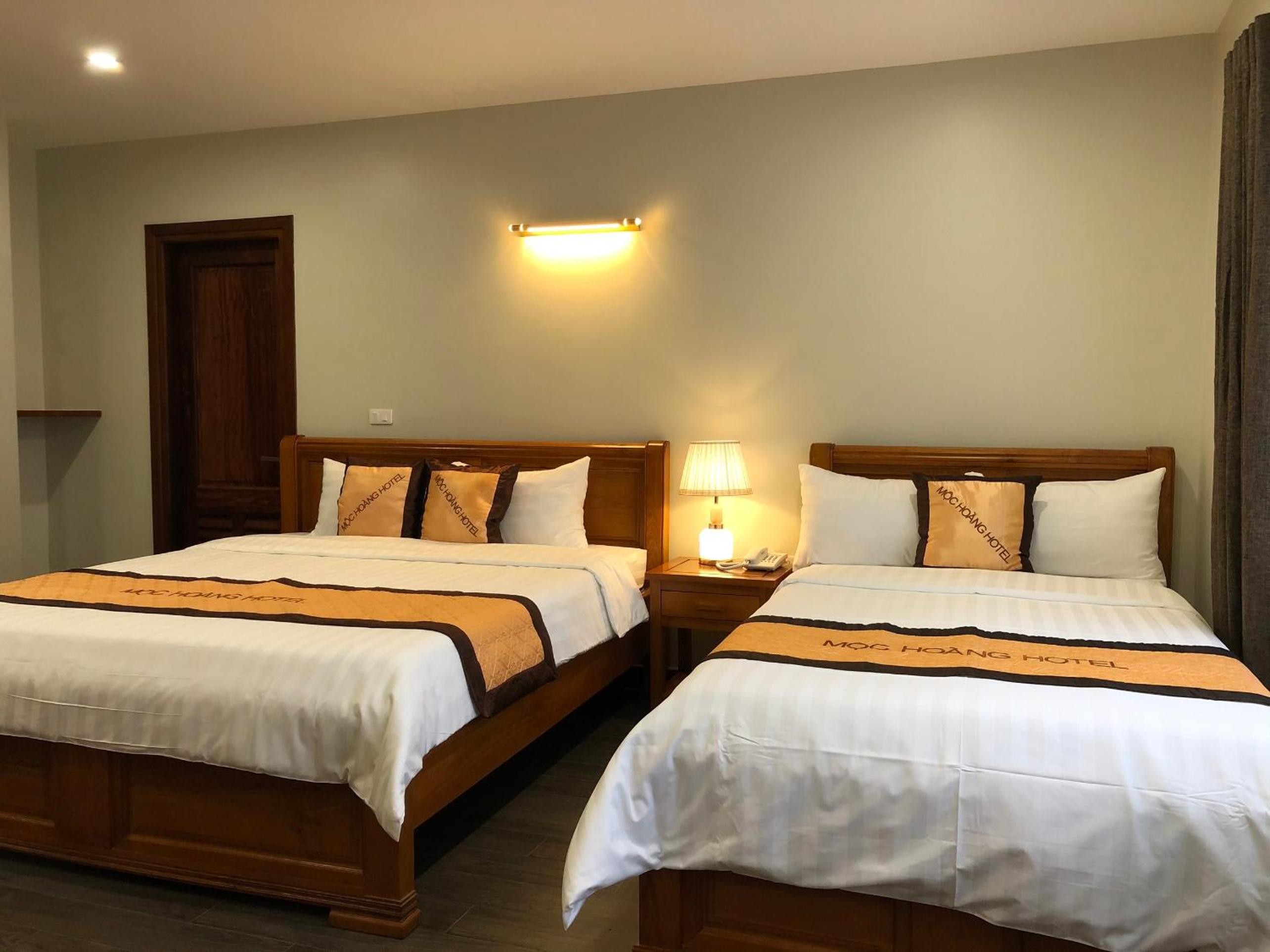 Deluxe Room (2 Adults + 1 Child)