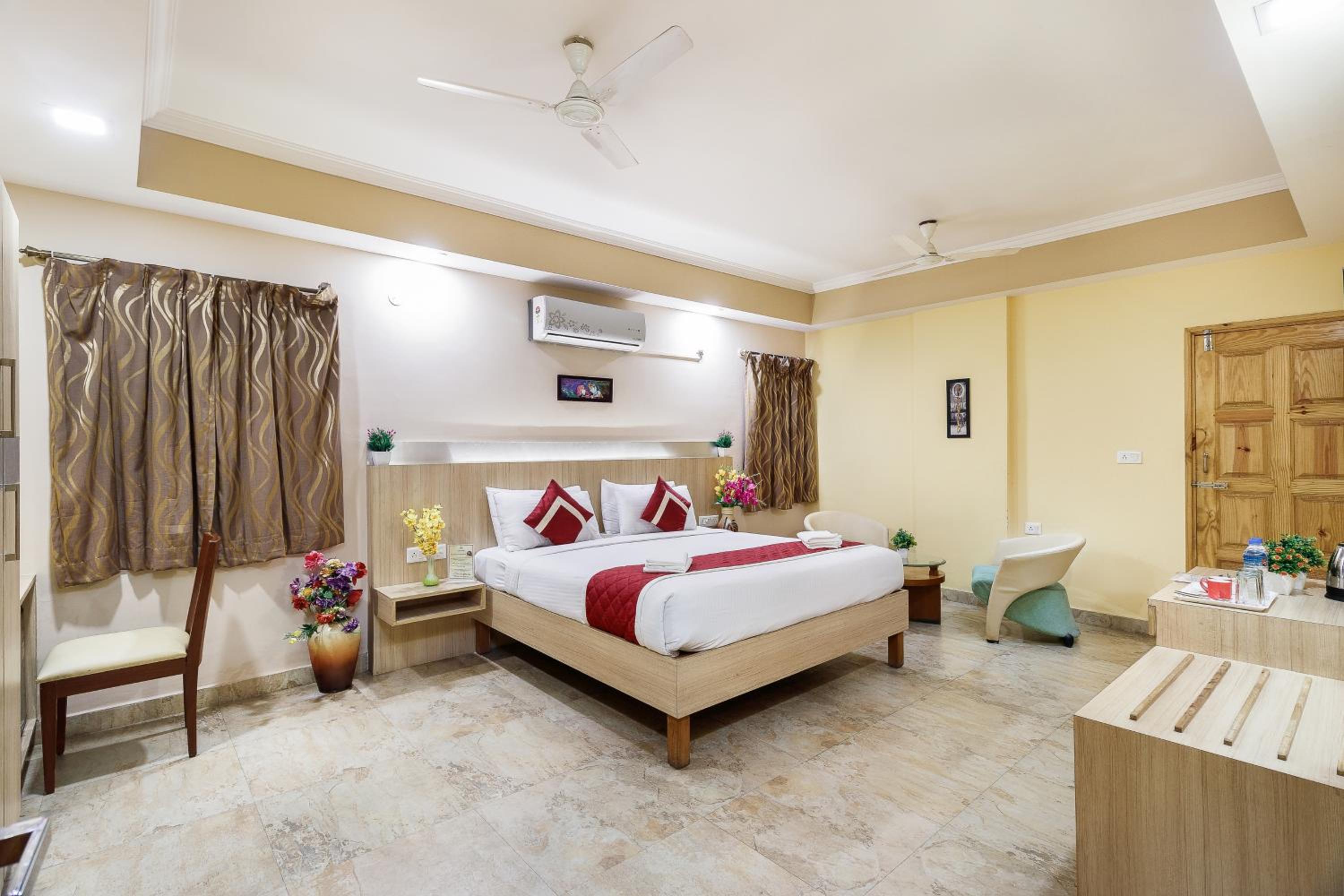 Deluxe Double Room - Photo 16