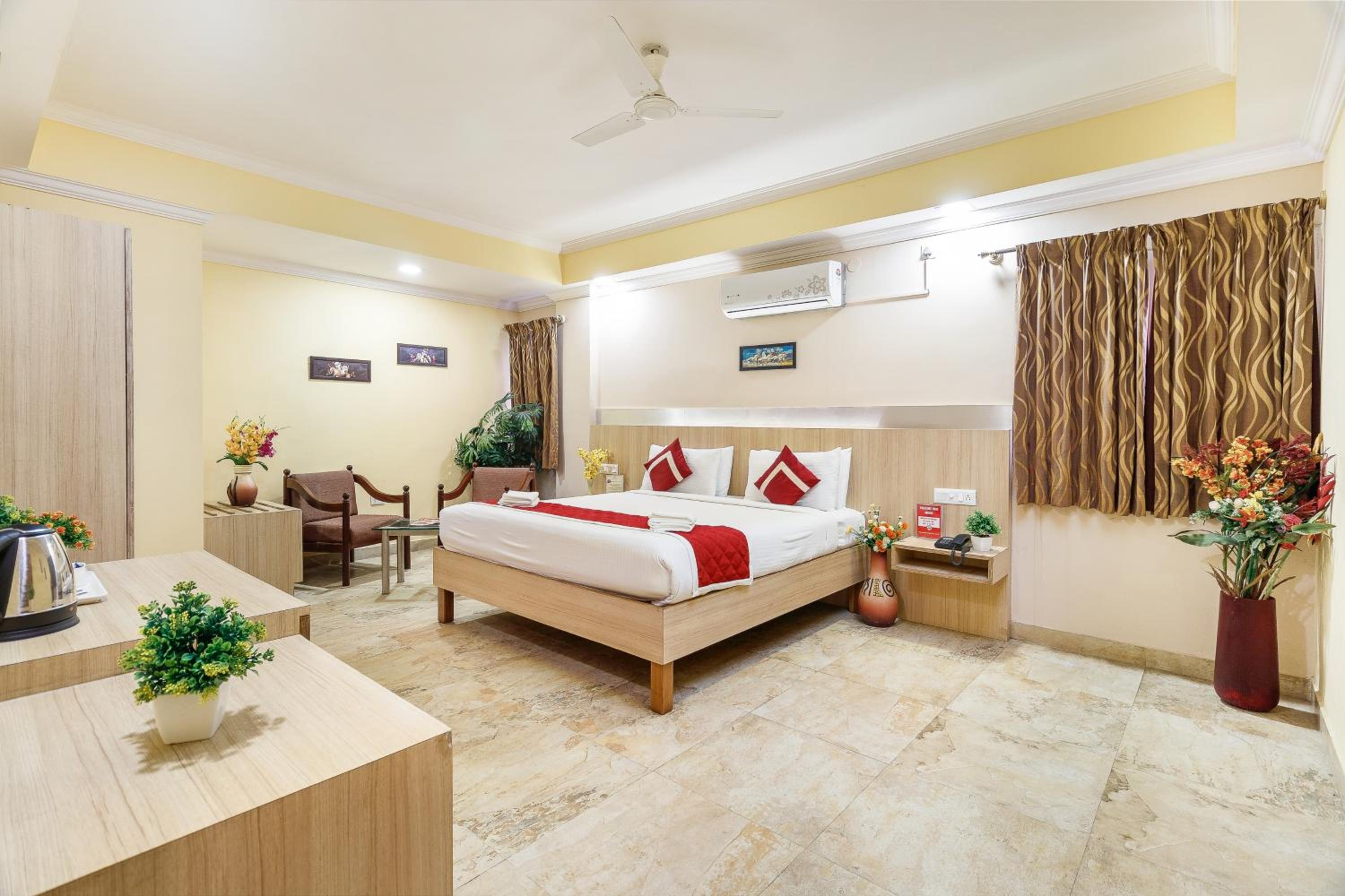 Deluxe Double Room - Photo 13