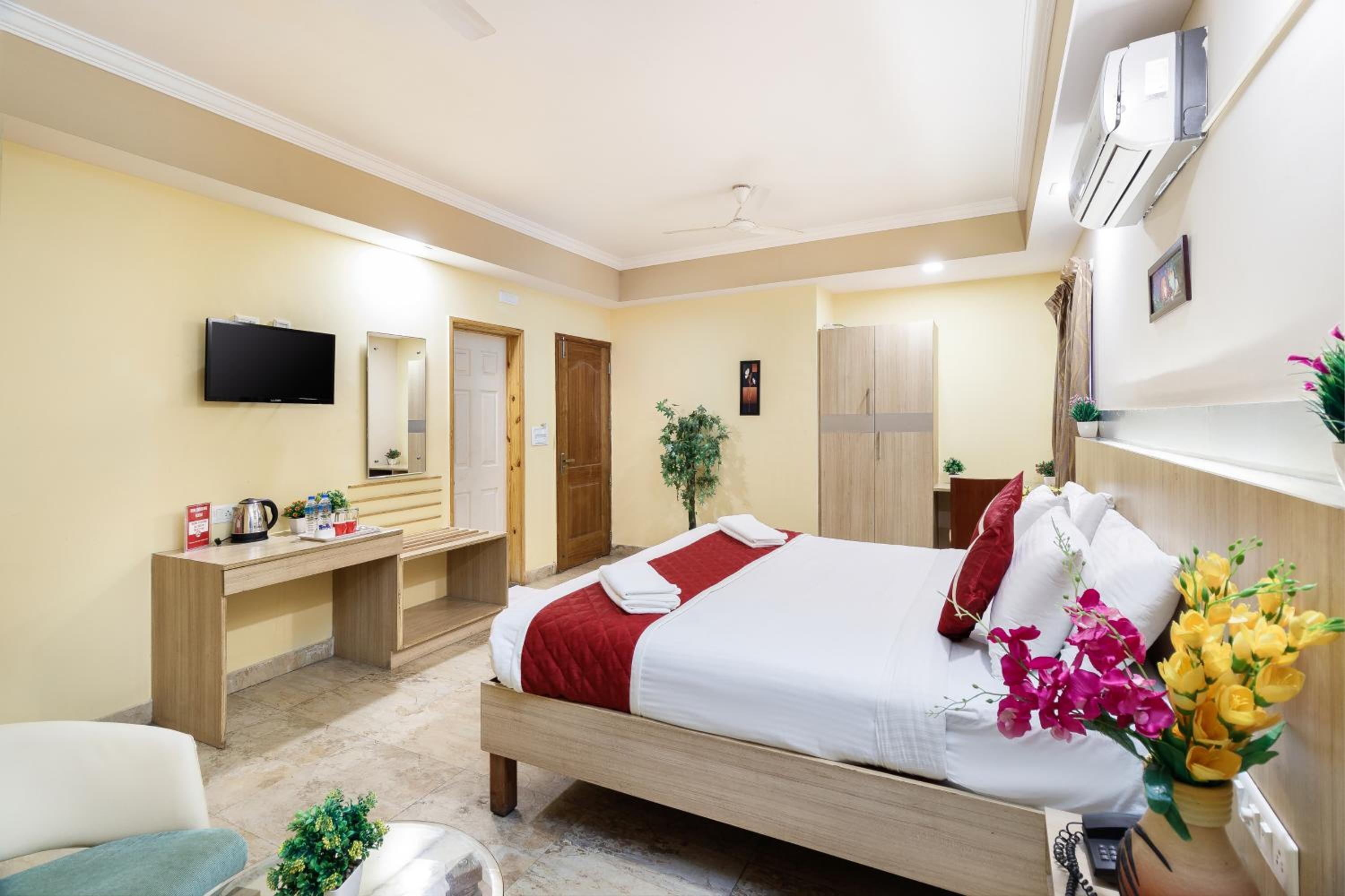 Deluxe Double Room - Photo 9