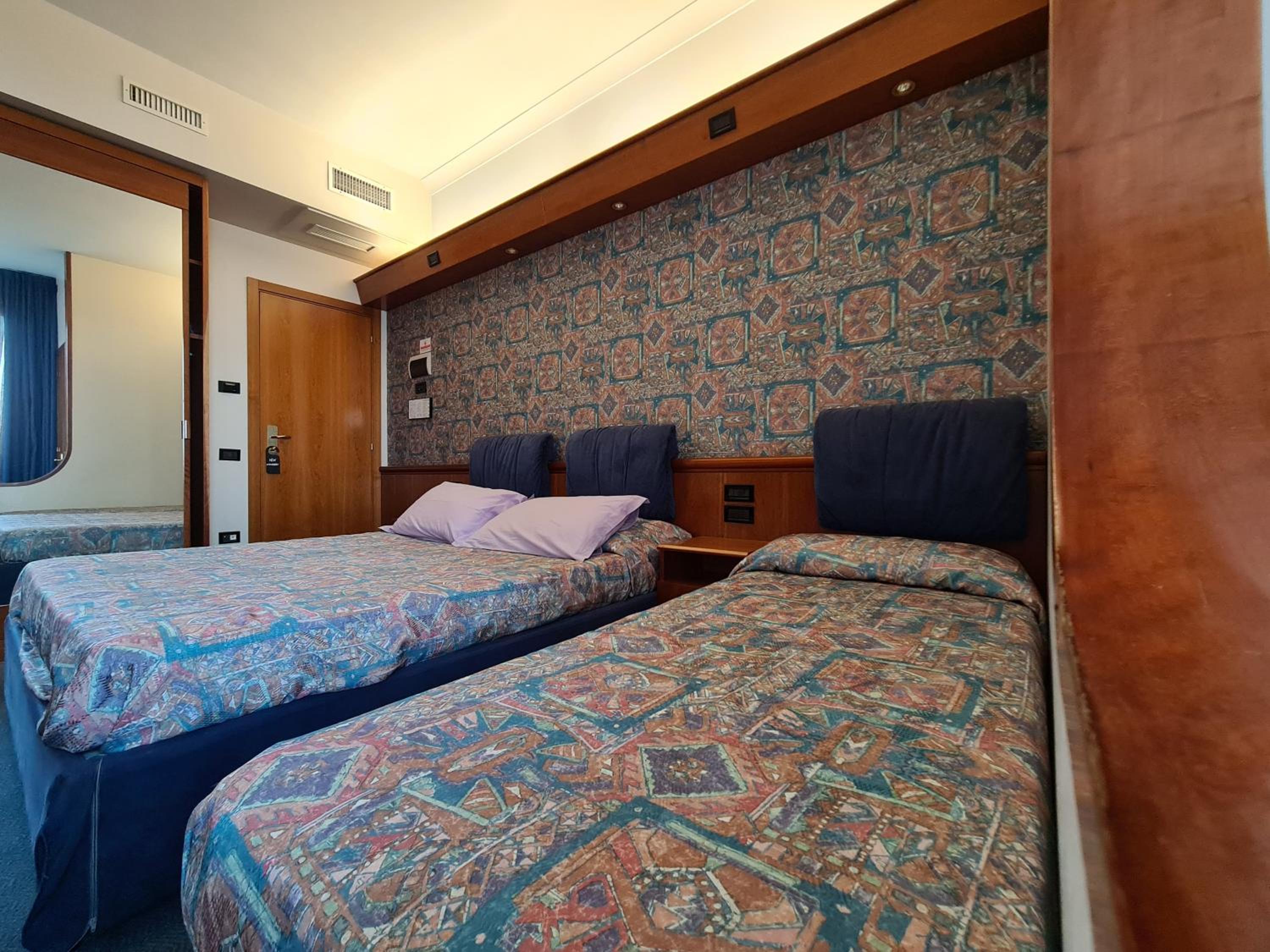 Triple Room photo 2
