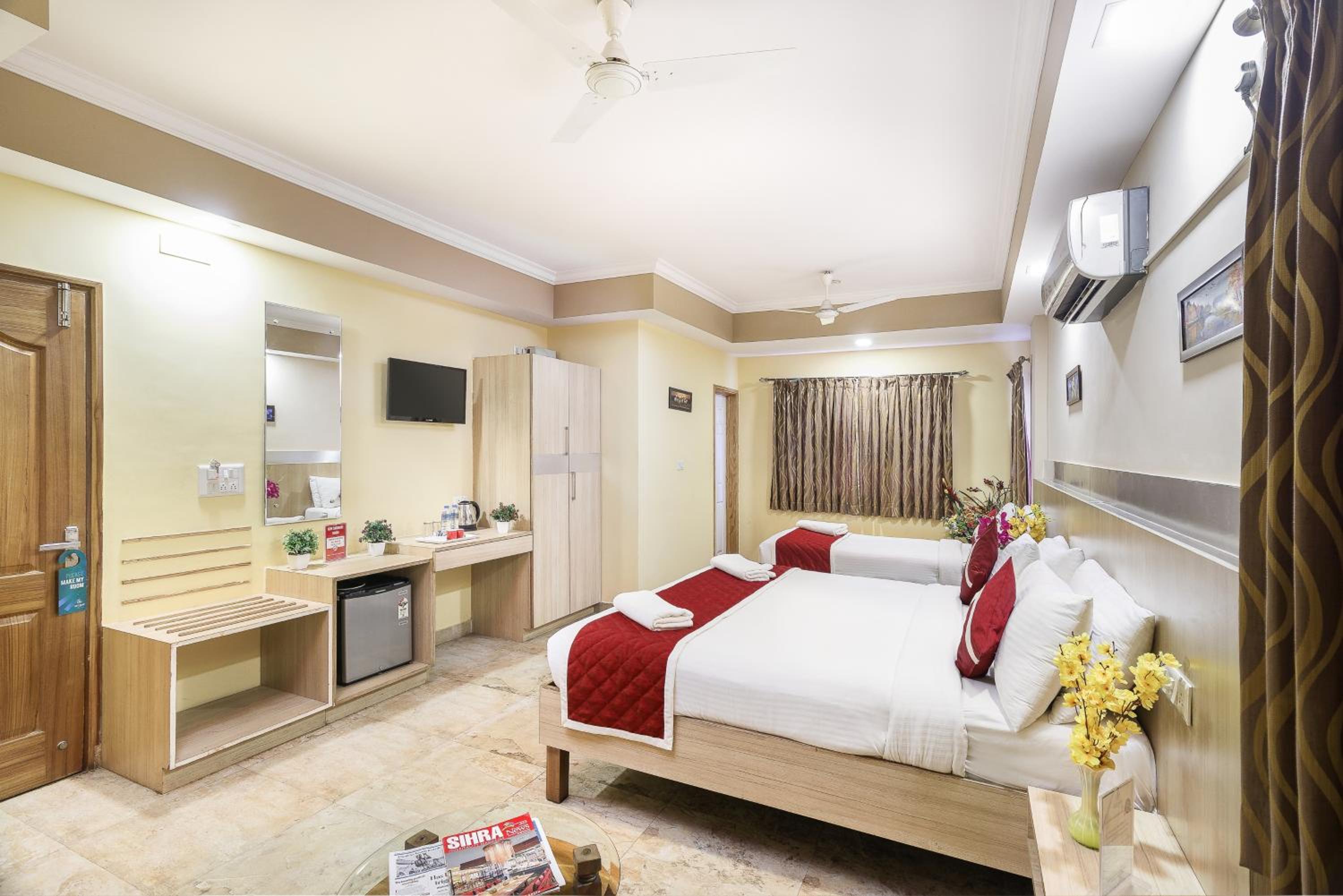 Deluxe Family Room - Photo 9