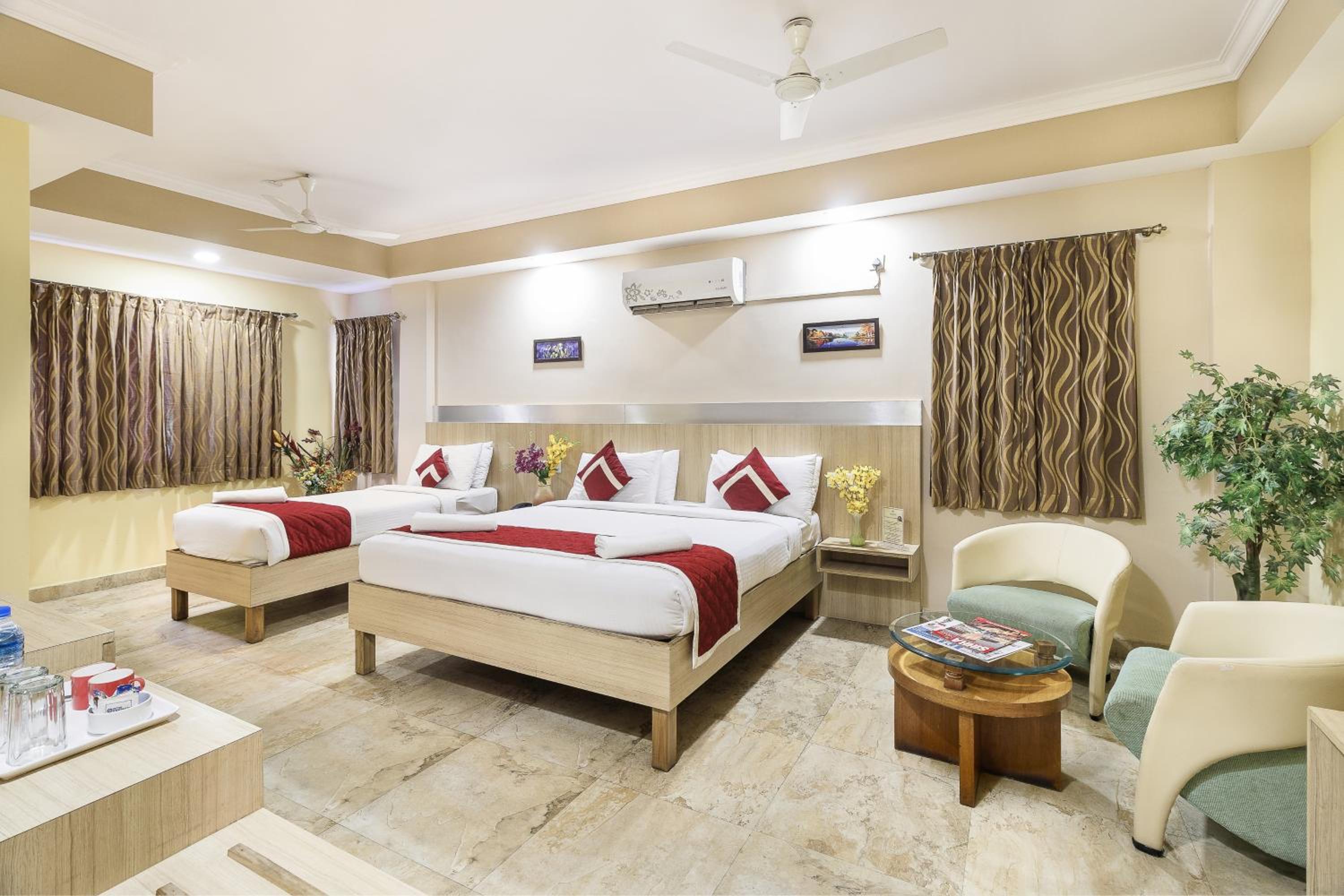 Deluxe Family Room - Photo 8