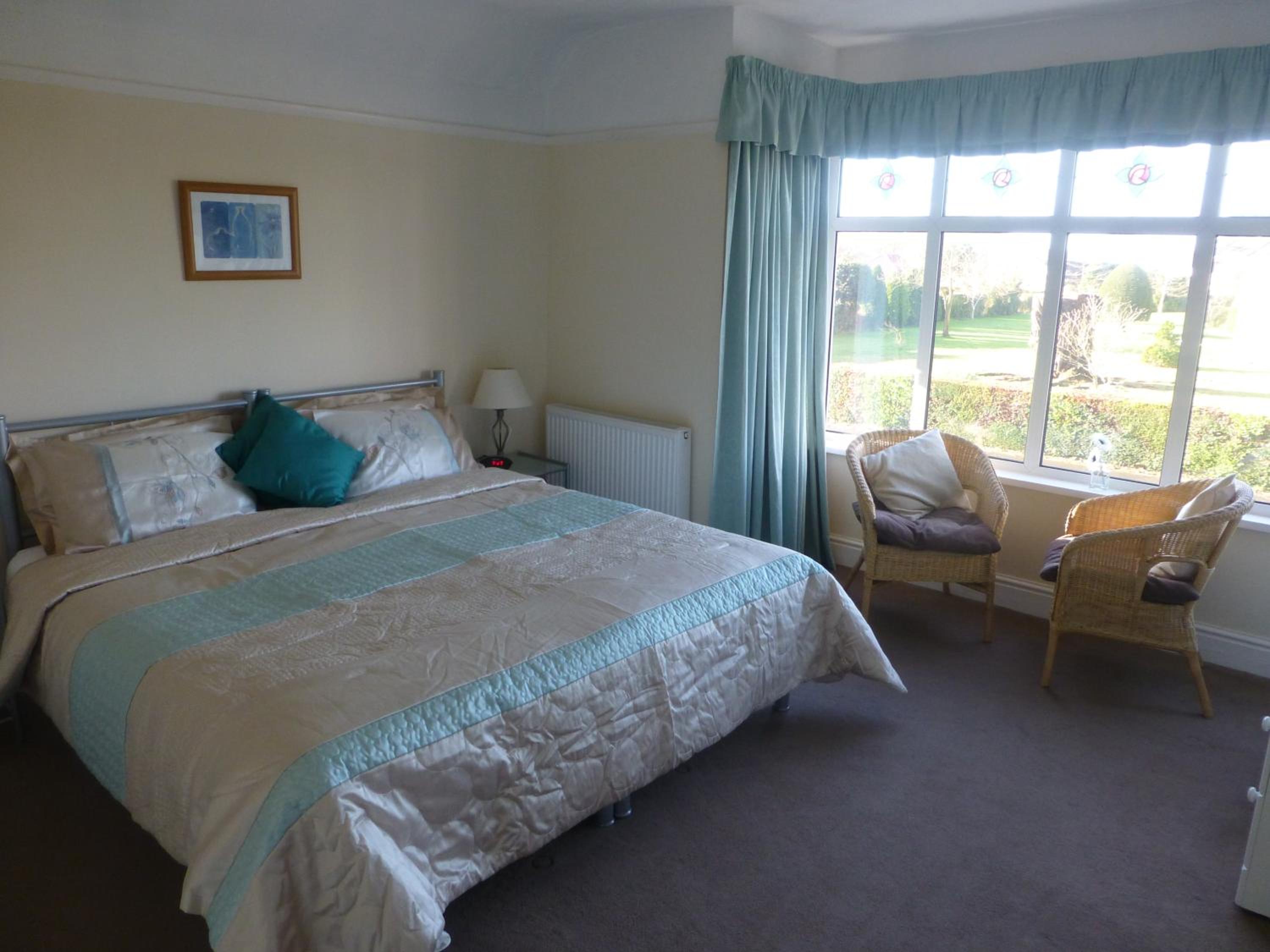 Large Double or Twin Room photo 2