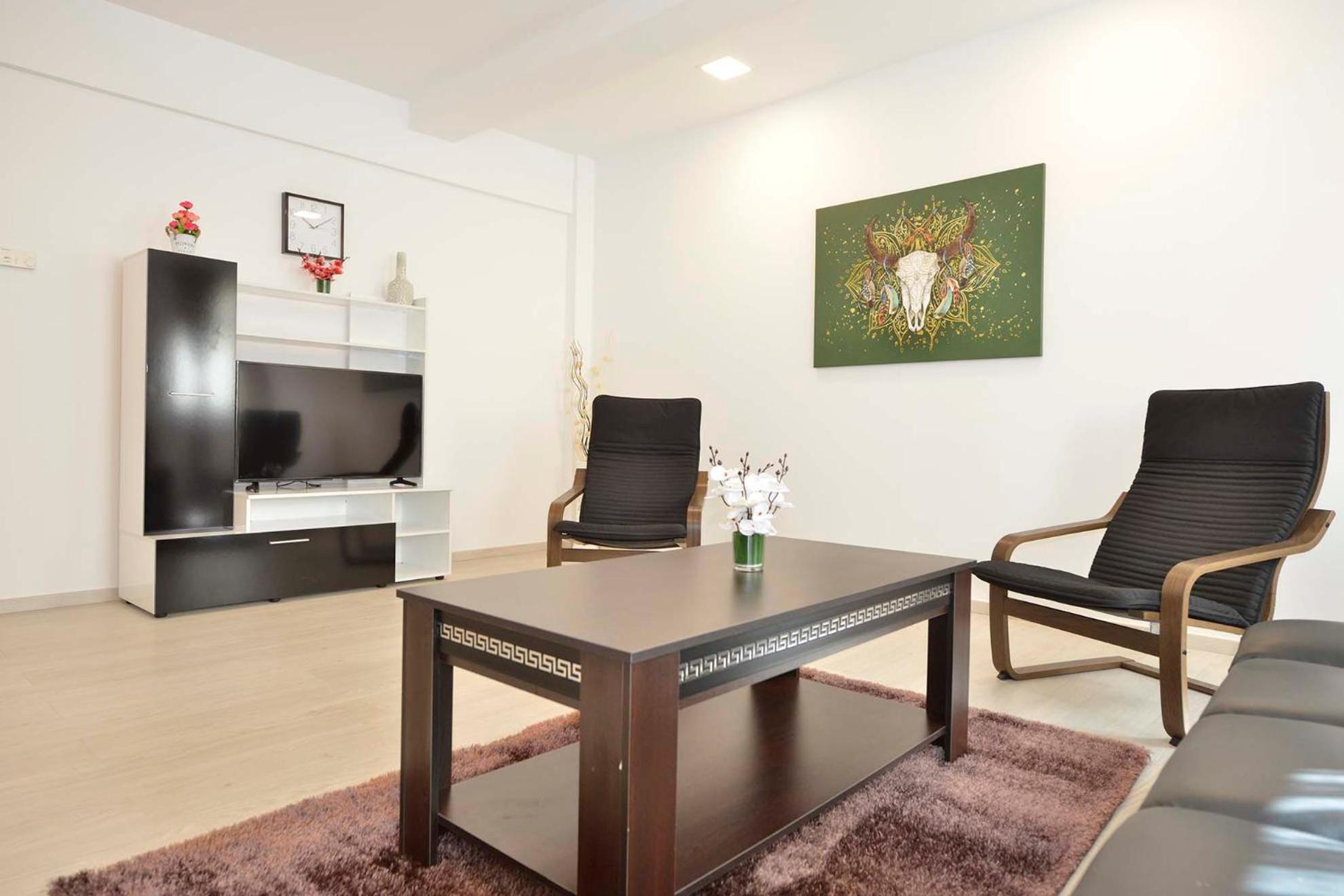 One-Bedroom Apartment - Photo 8