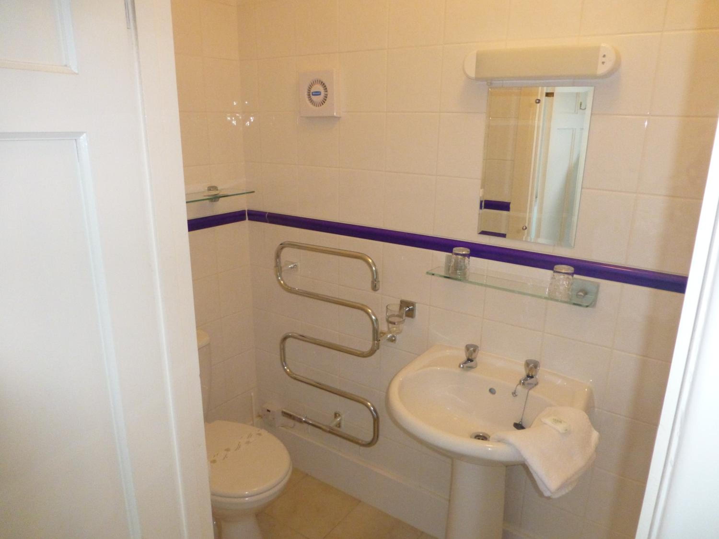 Large Double or Twin Room photo 3